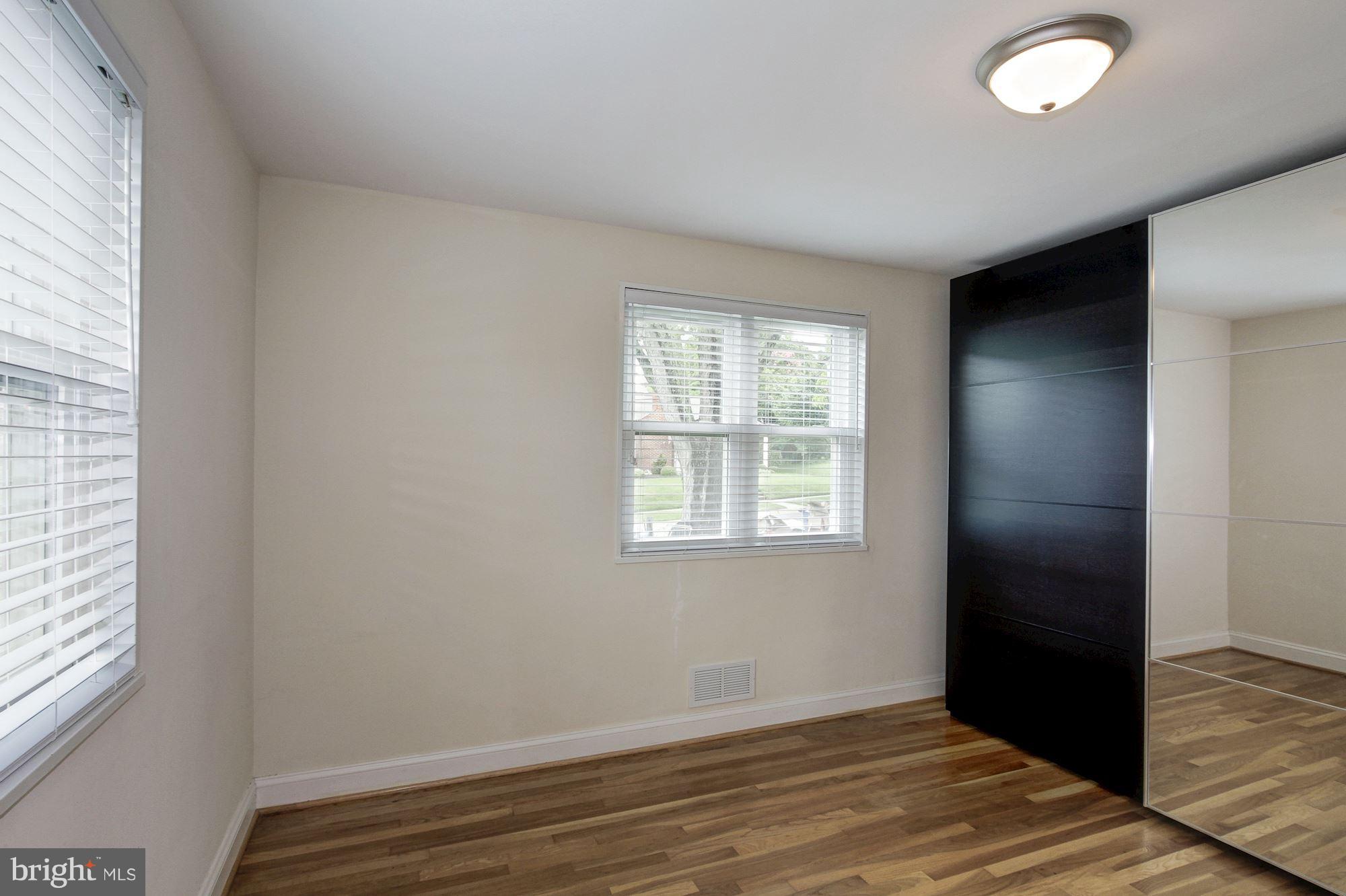 GARRETT PARK ESTATES - Residential Lease