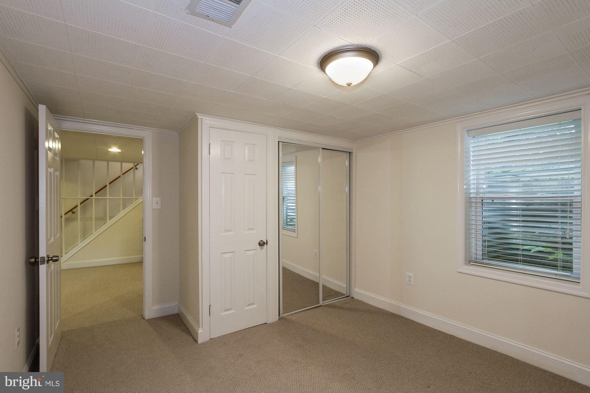 GARRETT PARK ESTATES - Residential Lease