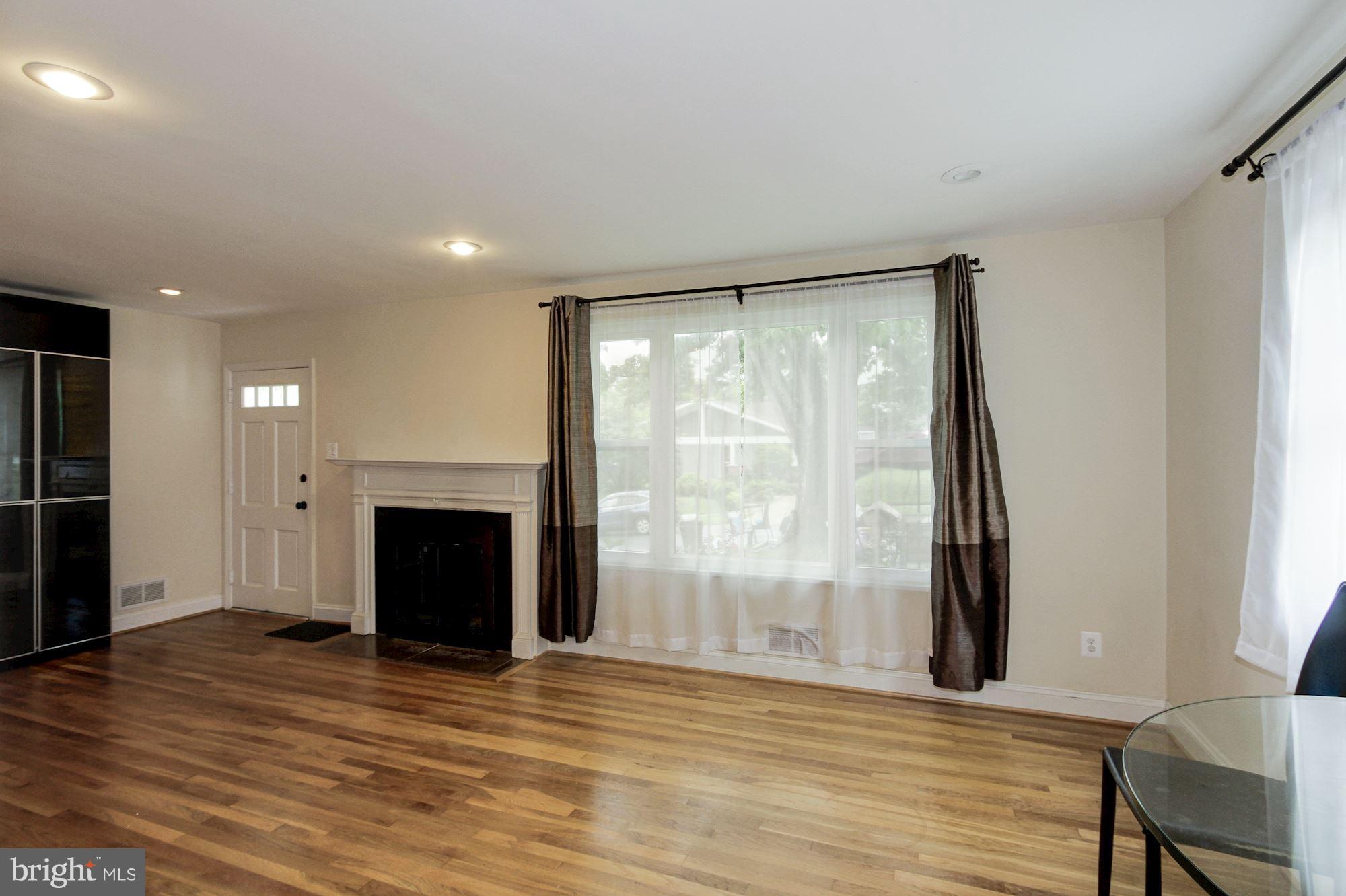 GARRETT PARK ESTATES - Residential Lease