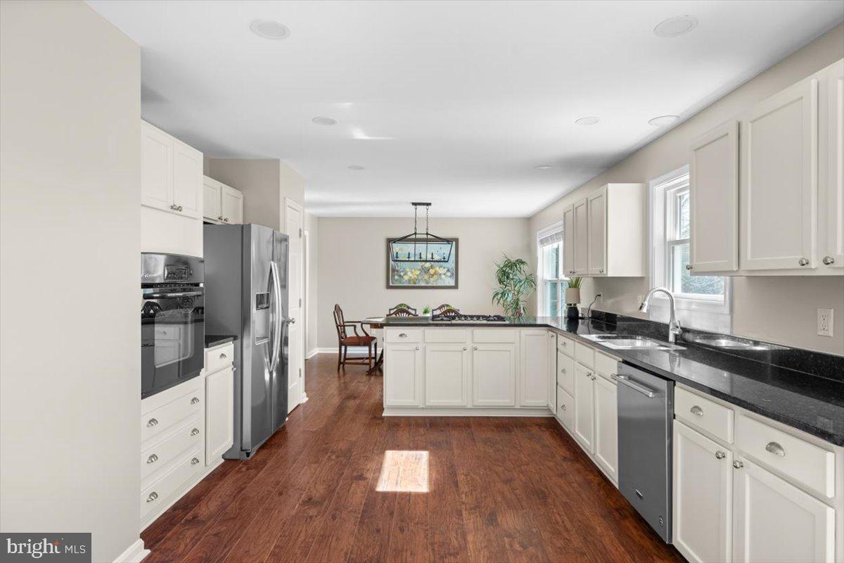 CLAIRMONT MANOR - Residential