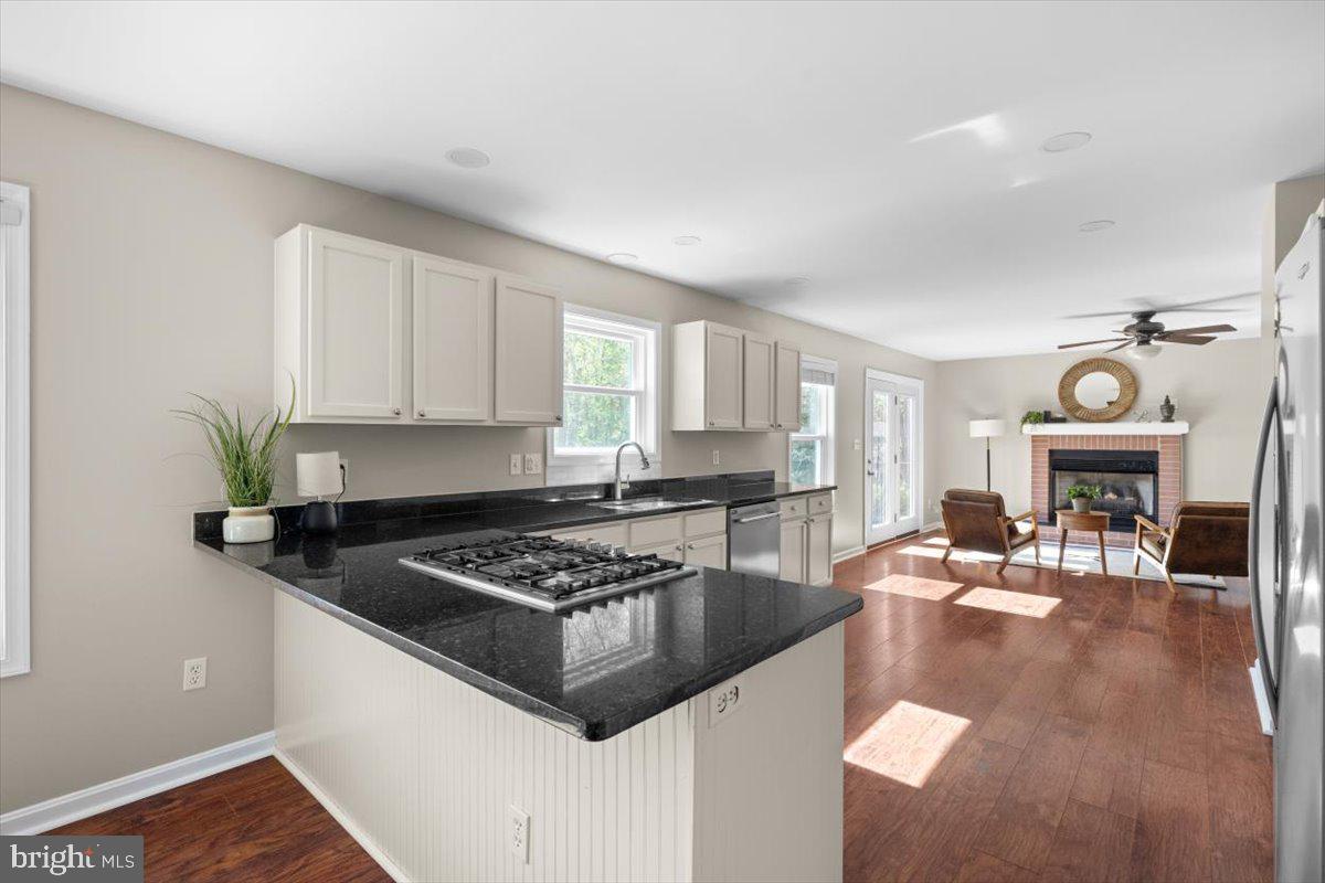 CLAIRMONT MANOR - Residential