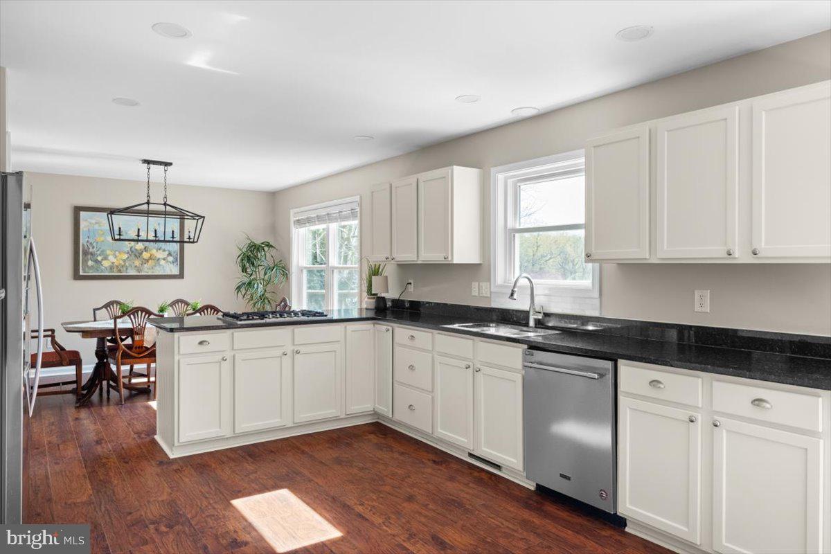 CLAIRMONT MANOR - Residential