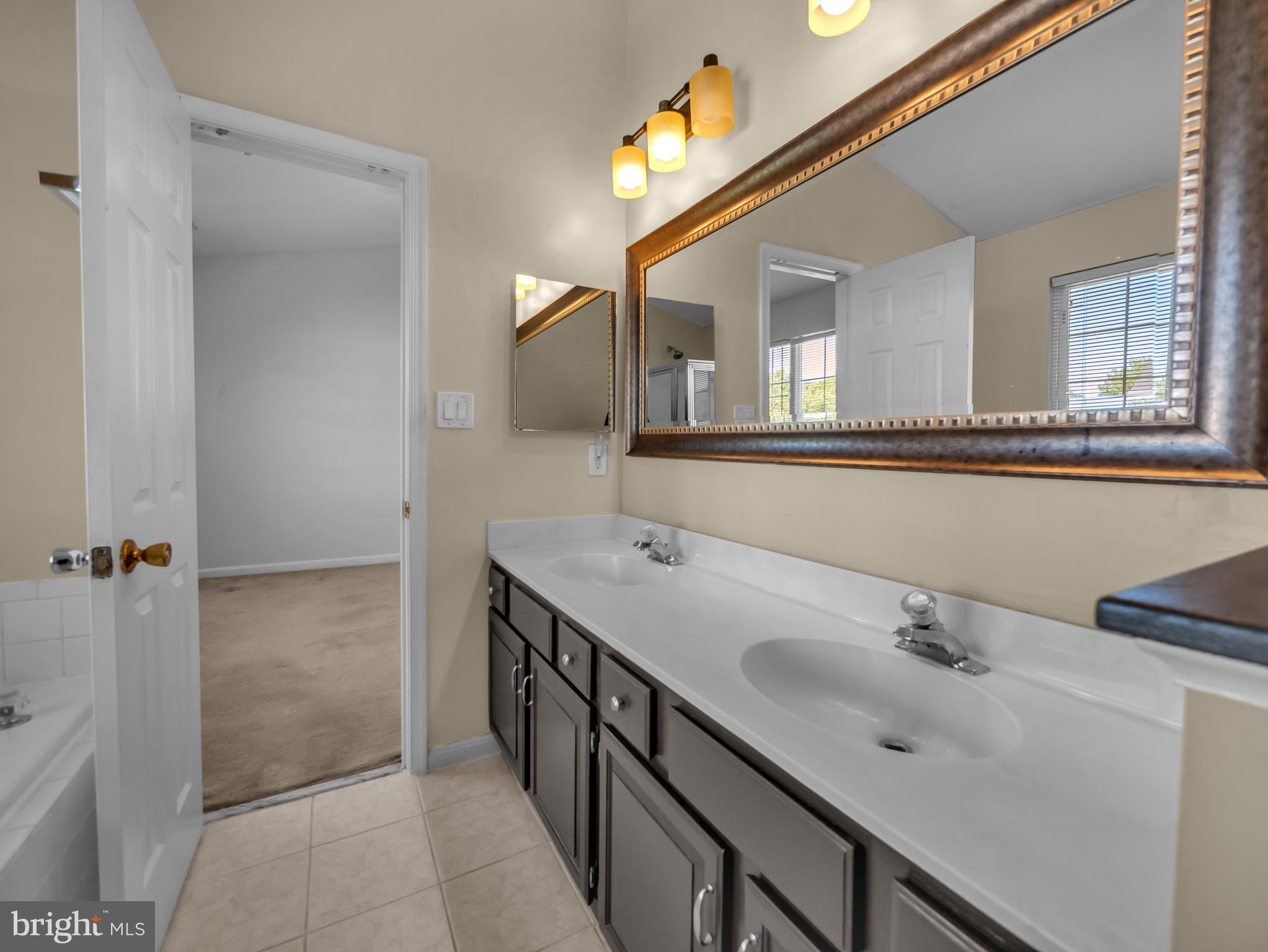 RUSSETT GREEN - Residential