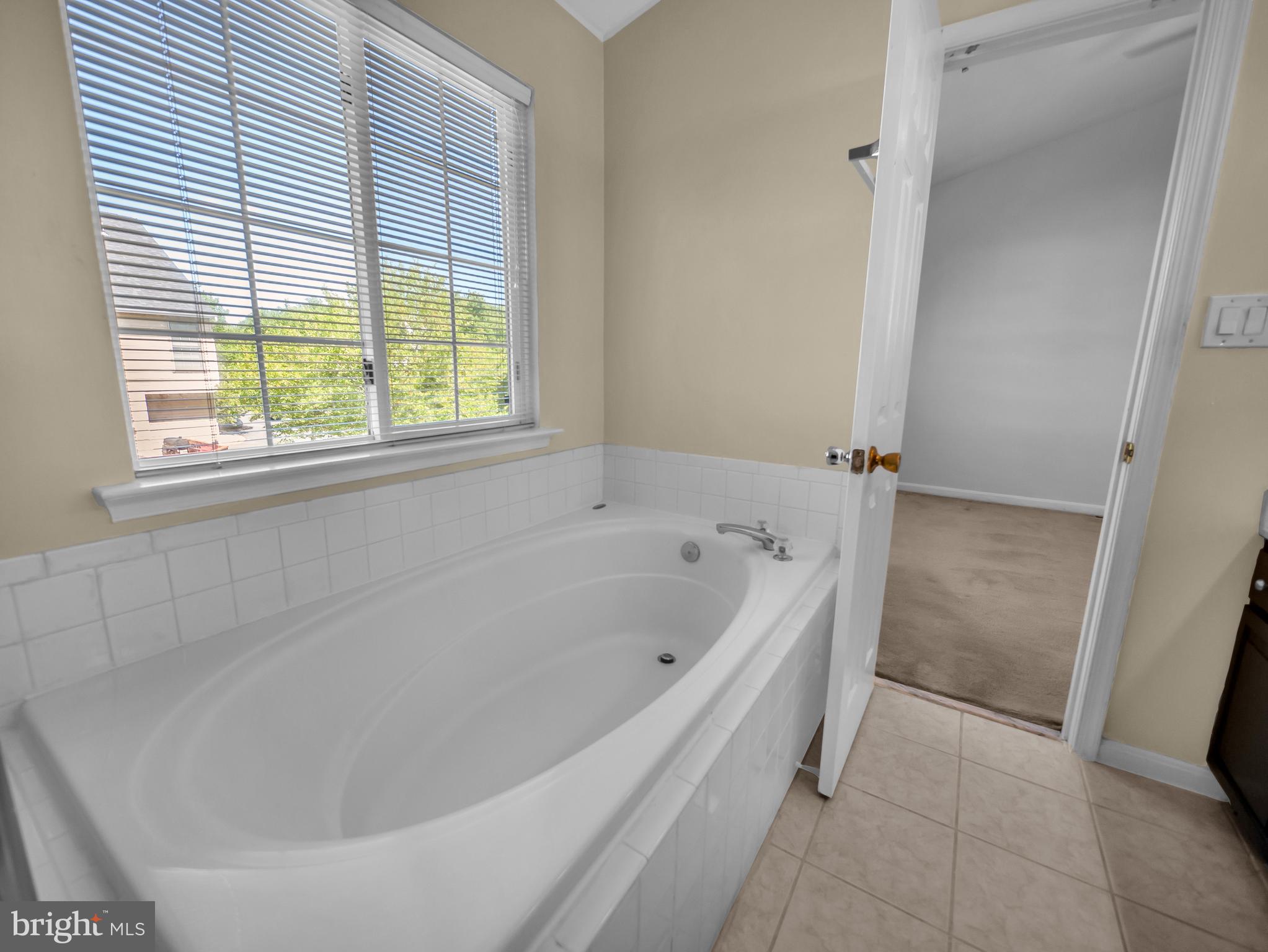 RUSSETT GREEN - Residential