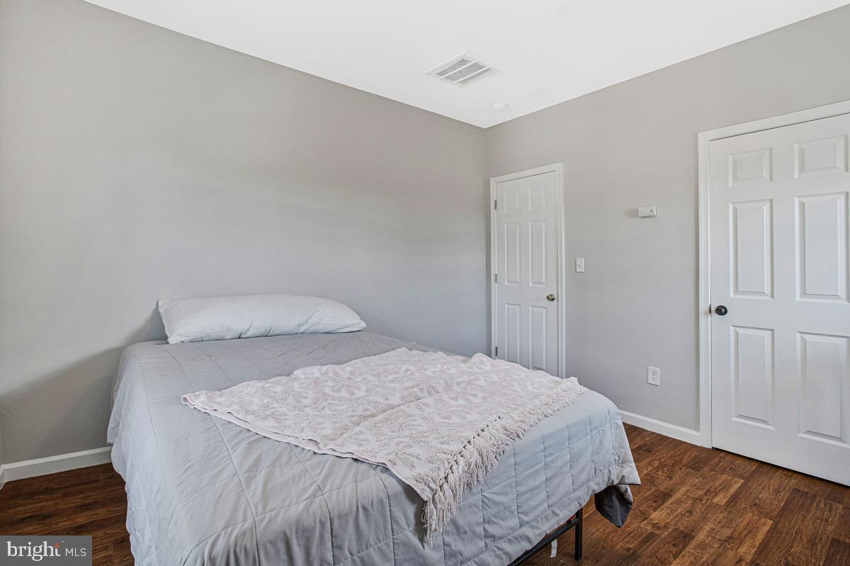GARWYN OAKS - Residential