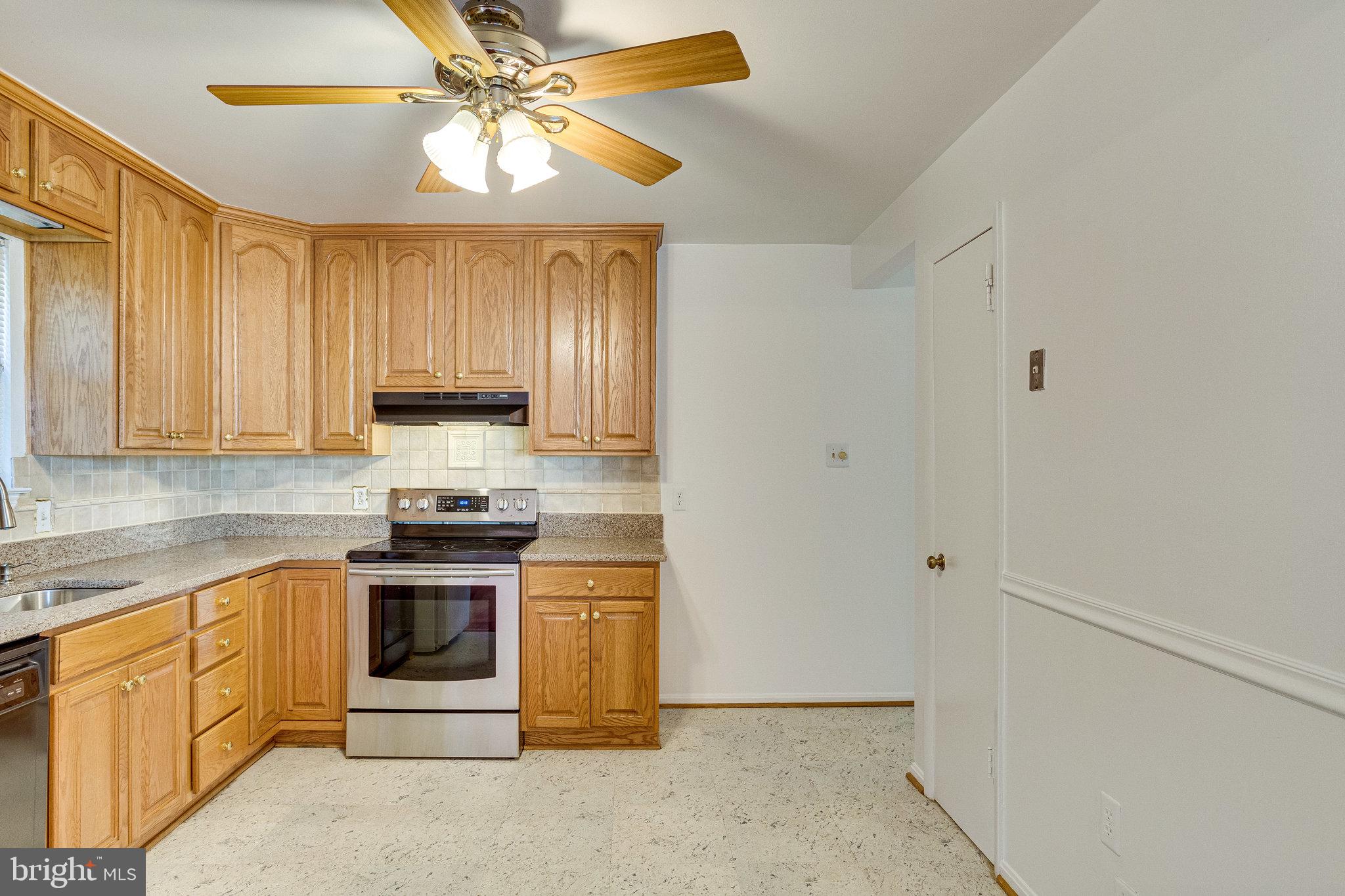 RELDA SQUARE - Residential Lease