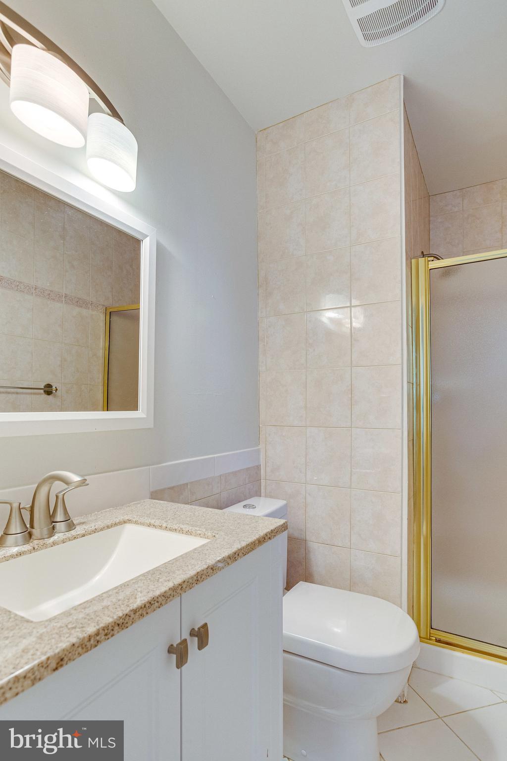 RELDA SQUARE - Residential Lease