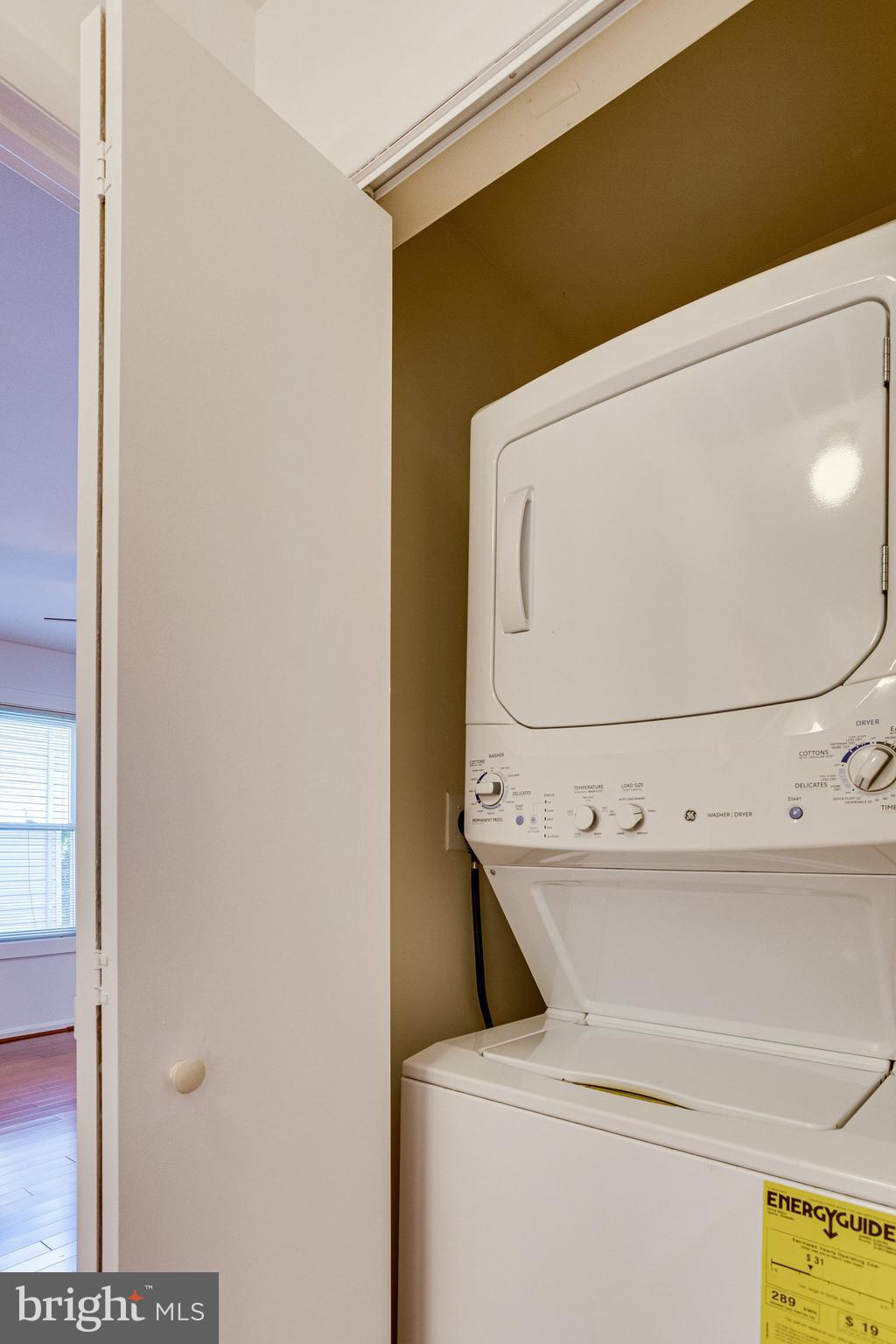 RELDA SQUARE - Residential Lease