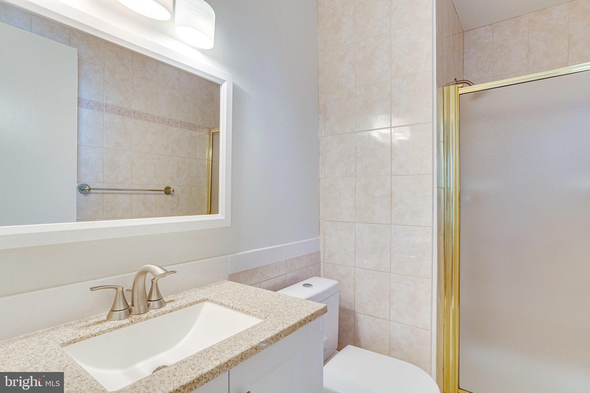 RELDA SQUARE - Residential Lease