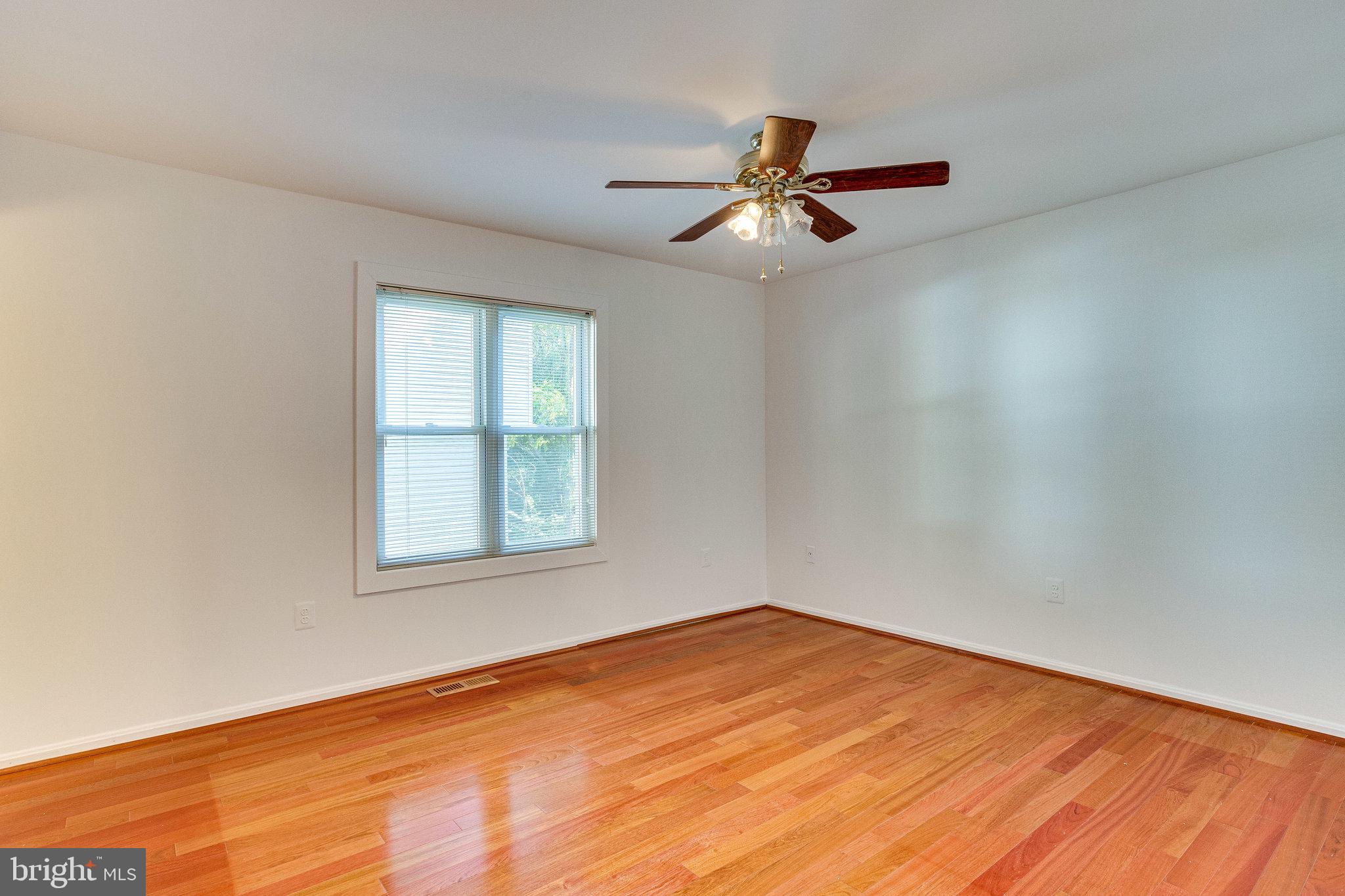 RELDA SQUARE - Residential Lease