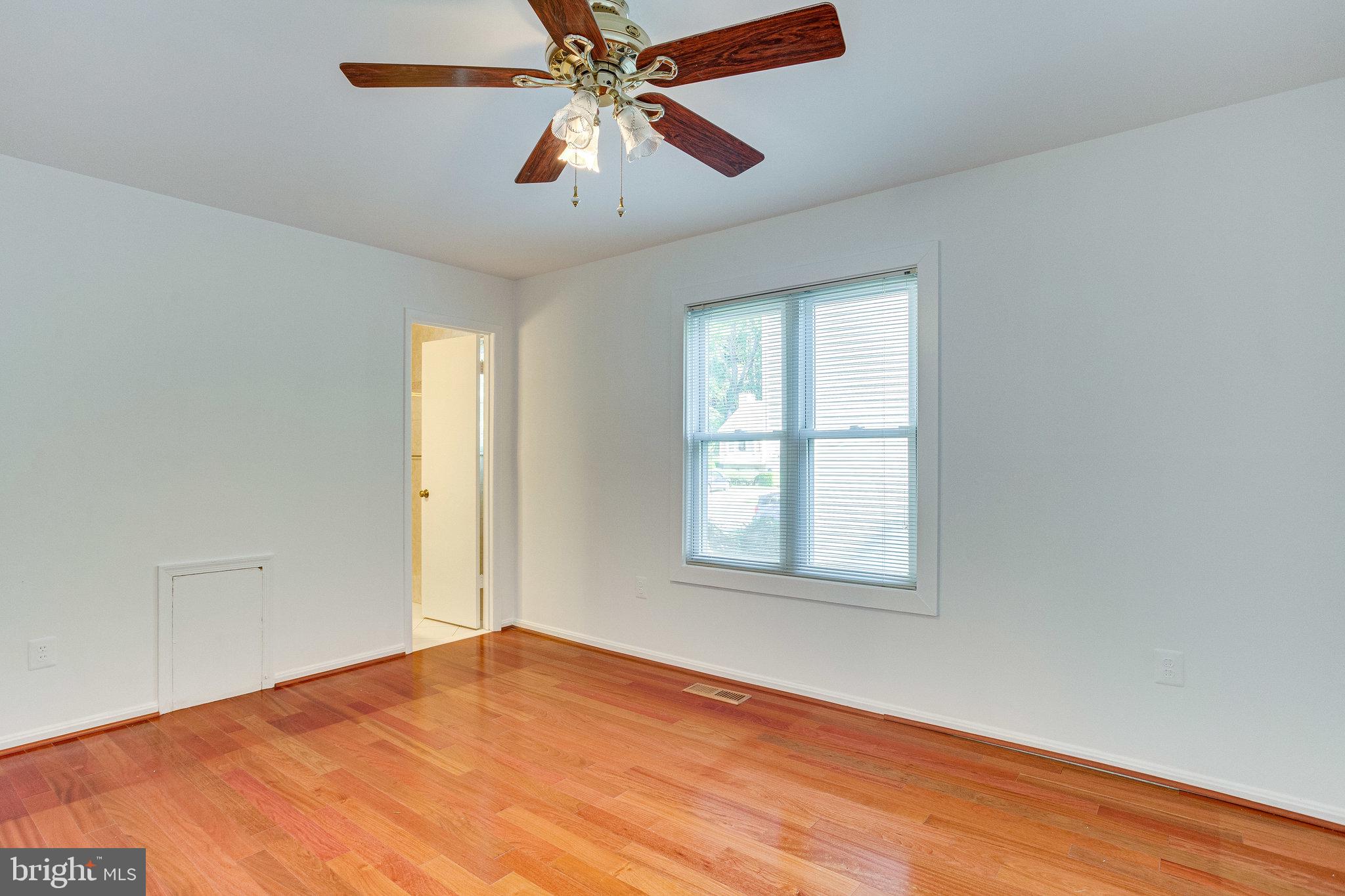 RELDA SQUARE - Residential Lease