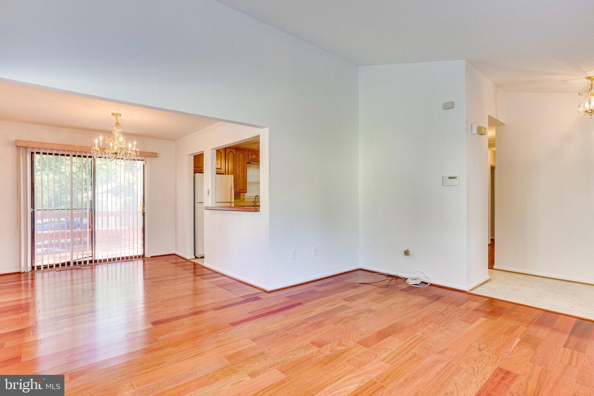 RELDA SQUARE - Residential Lease