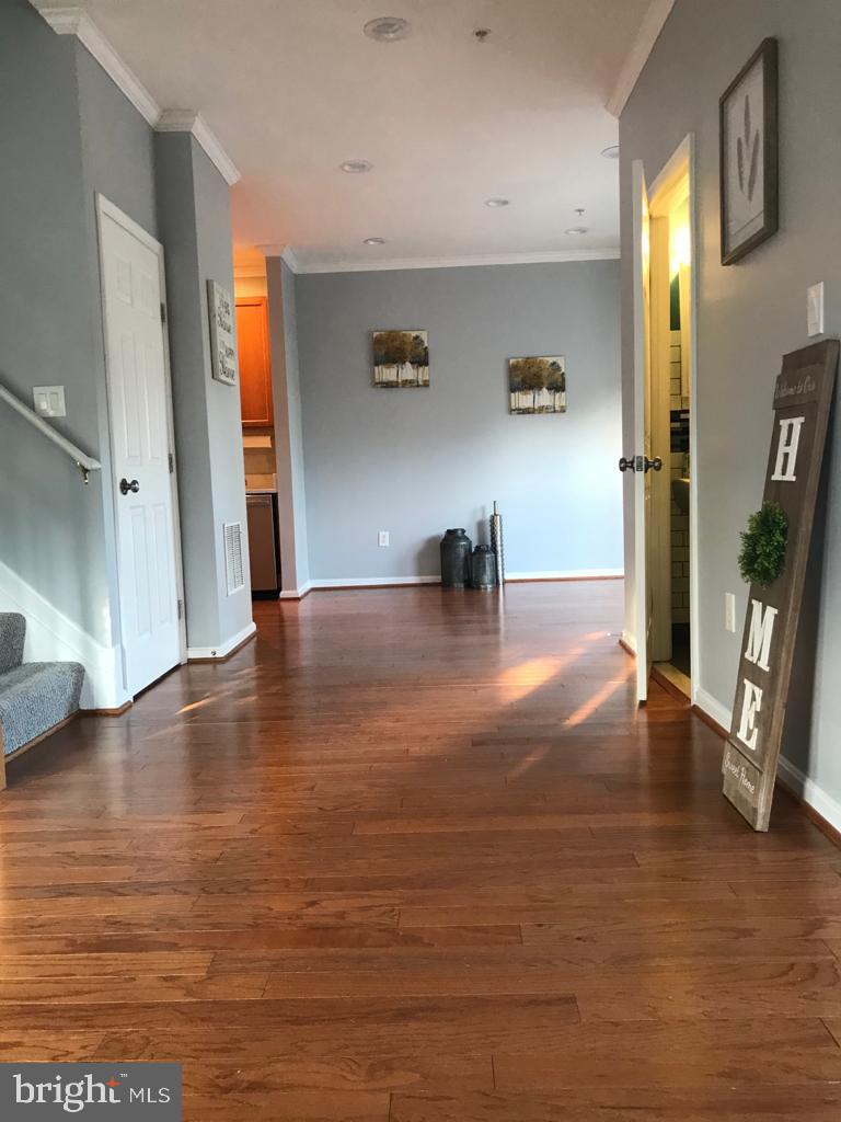 SEVEN OAKS - Residential