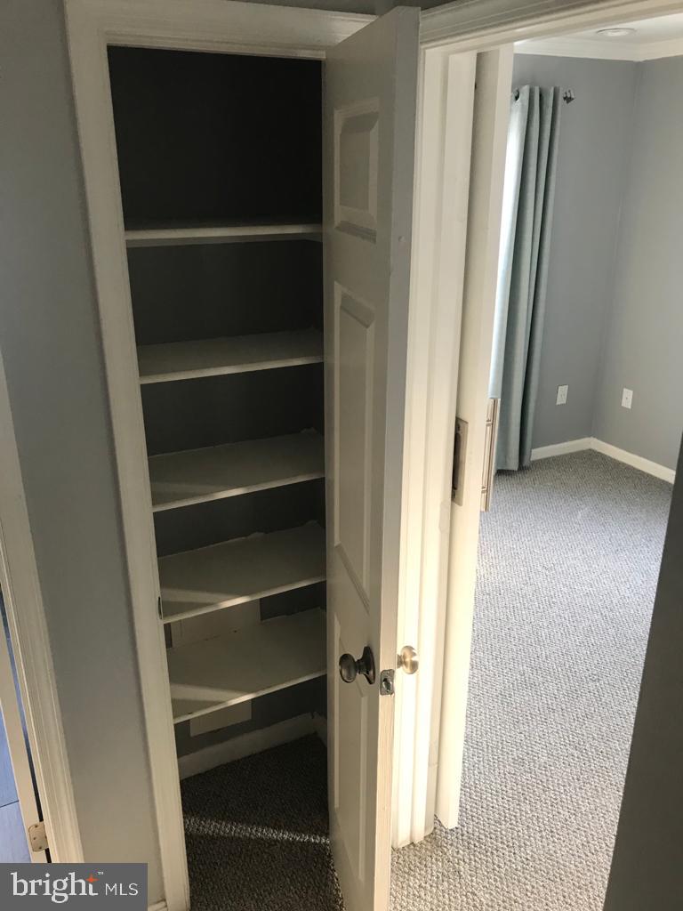 SEVEN OAKS - Residential