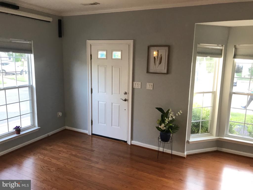 SEVEN OAKS - Residential