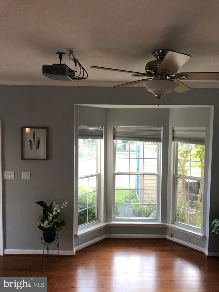 SEVEN OAKS - Residential