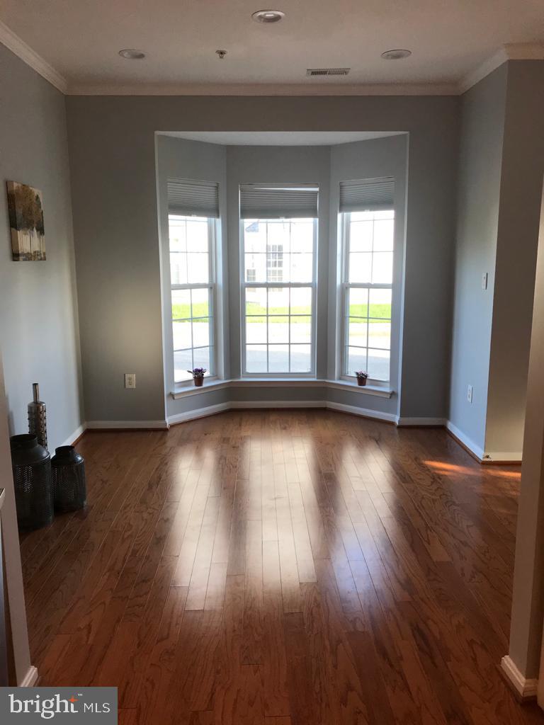 SEVEN OAKS - Residential