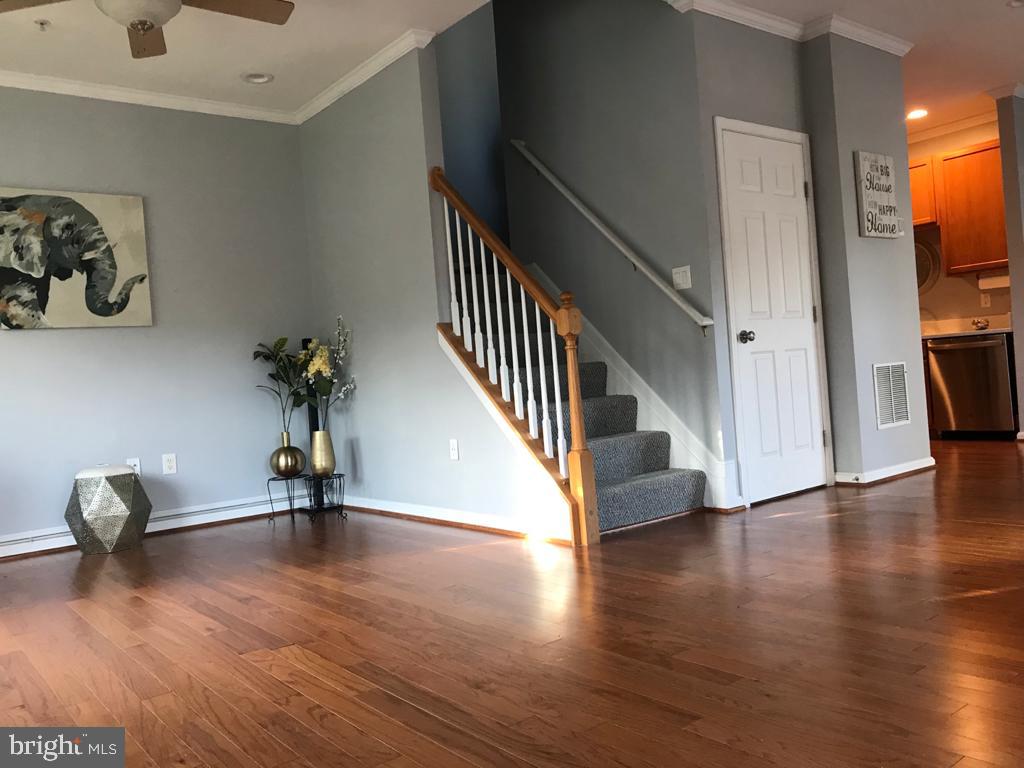 SEVEN OAKS - Residential