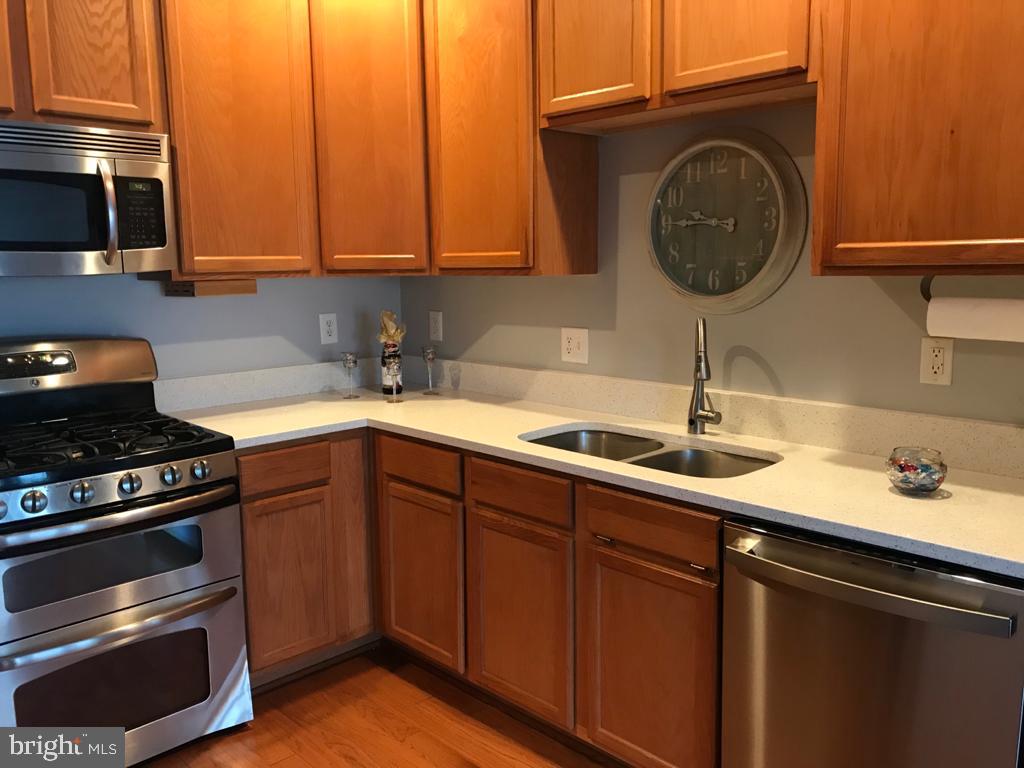 SEVEN OAKS - Residential