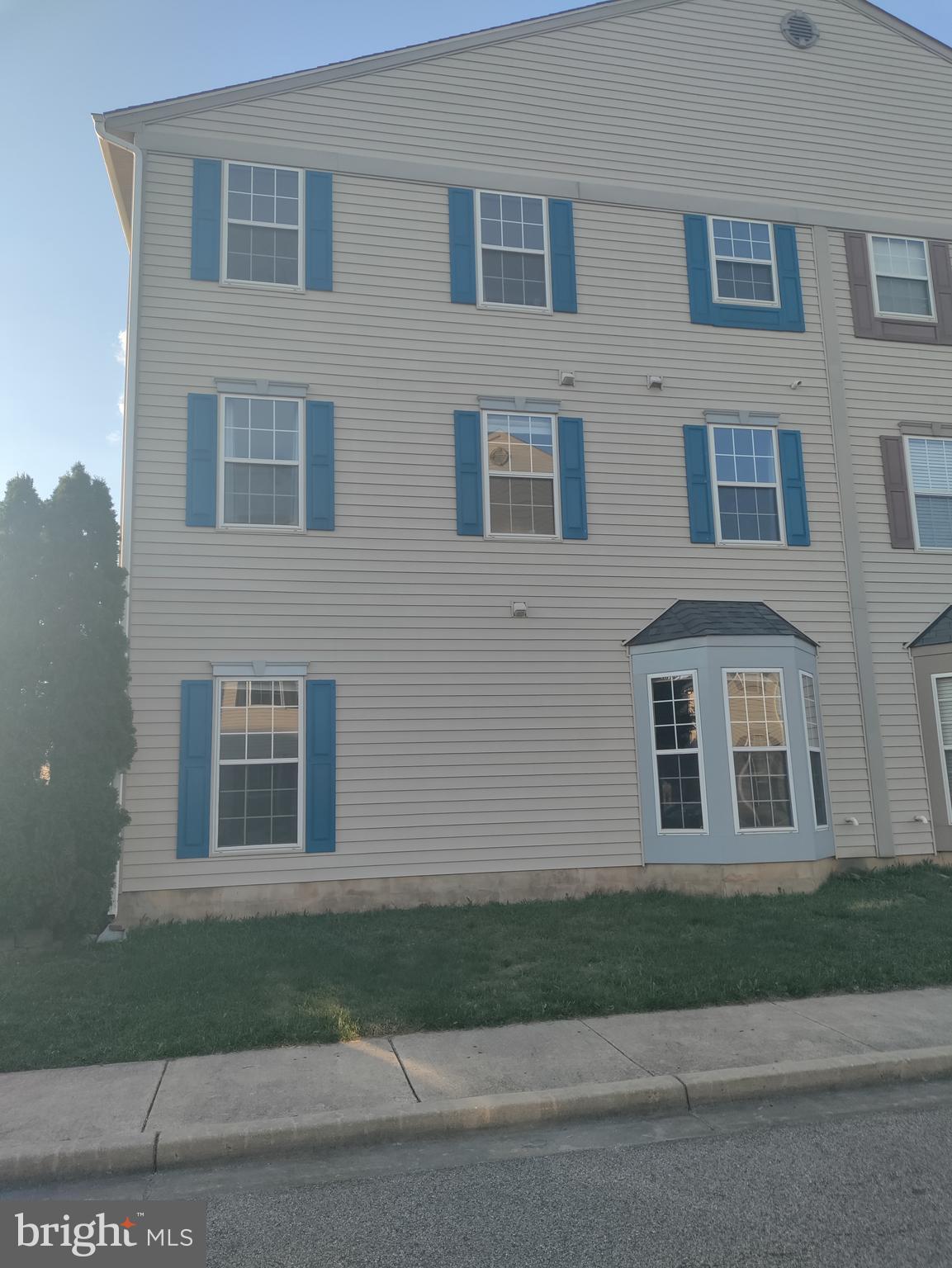 SEVEN OAKS - Residential