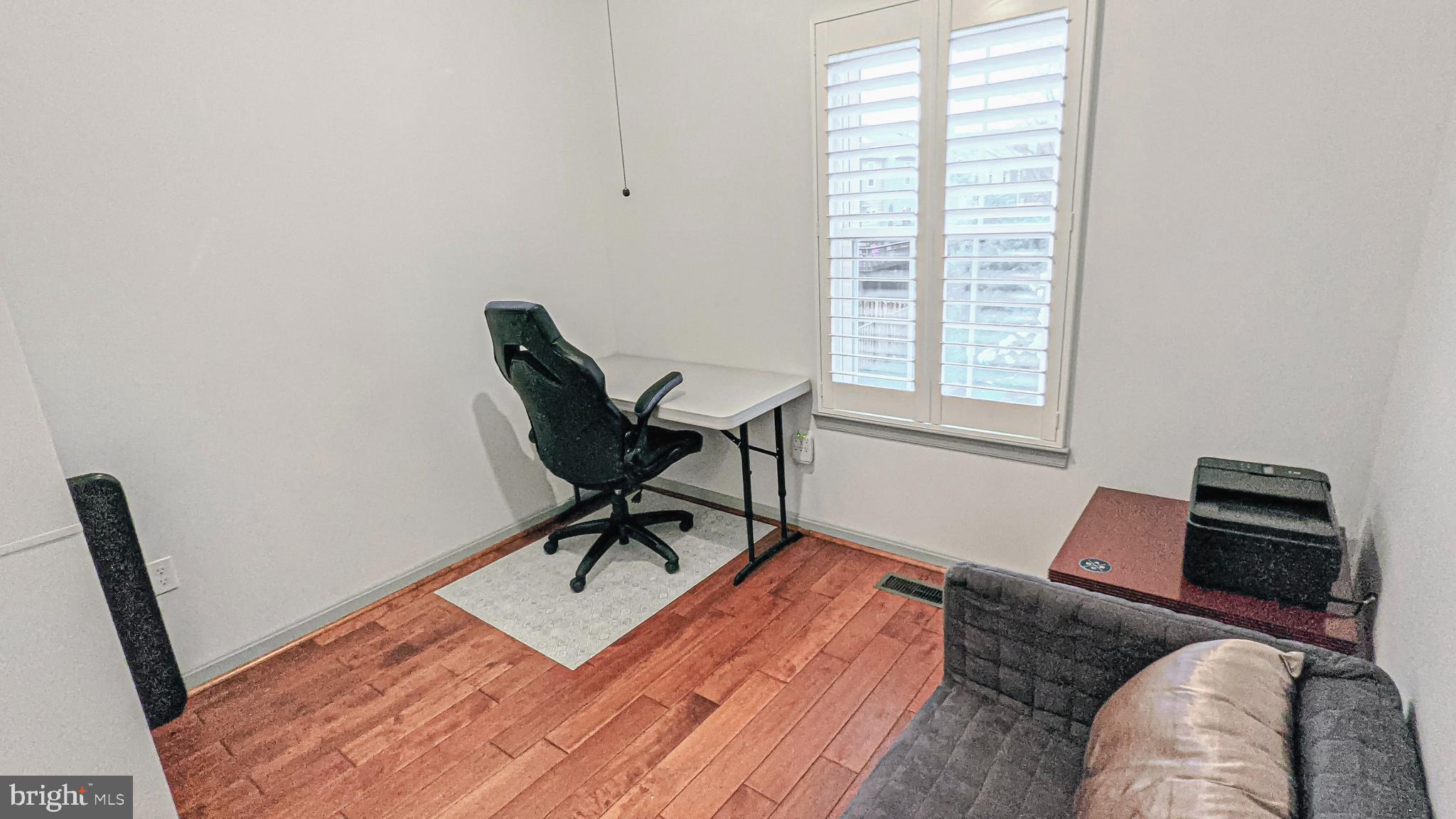 KINGSTOWNE - Residential Lease