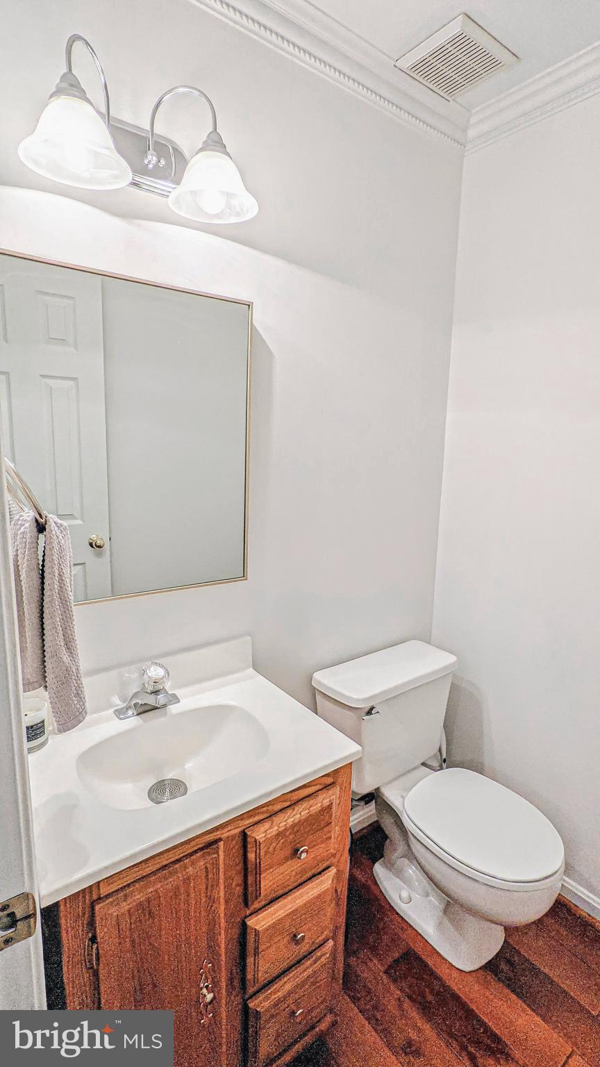 KINGSTOWNE - Residential Lease