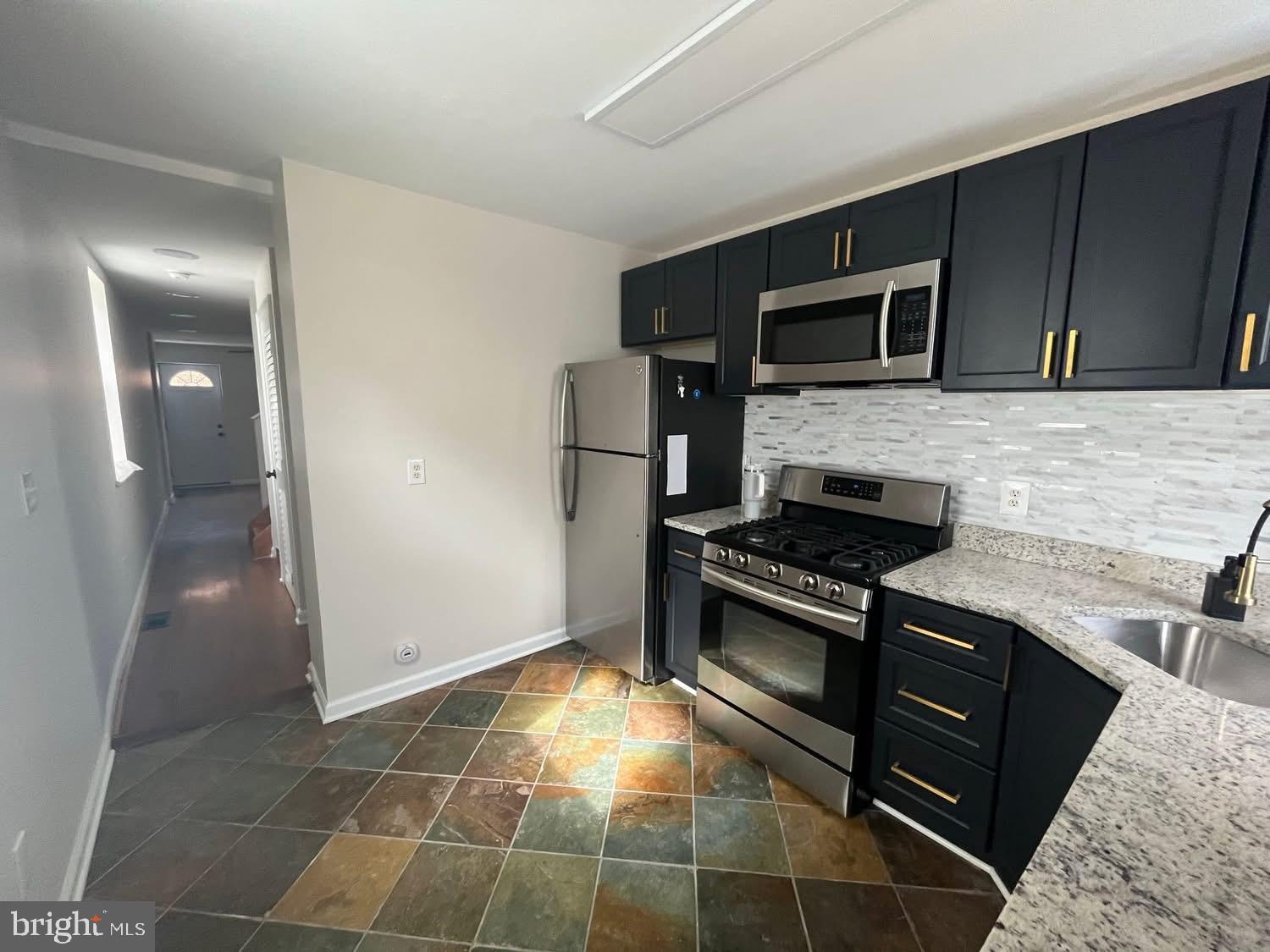 LOCUST POINT - Residential Lease