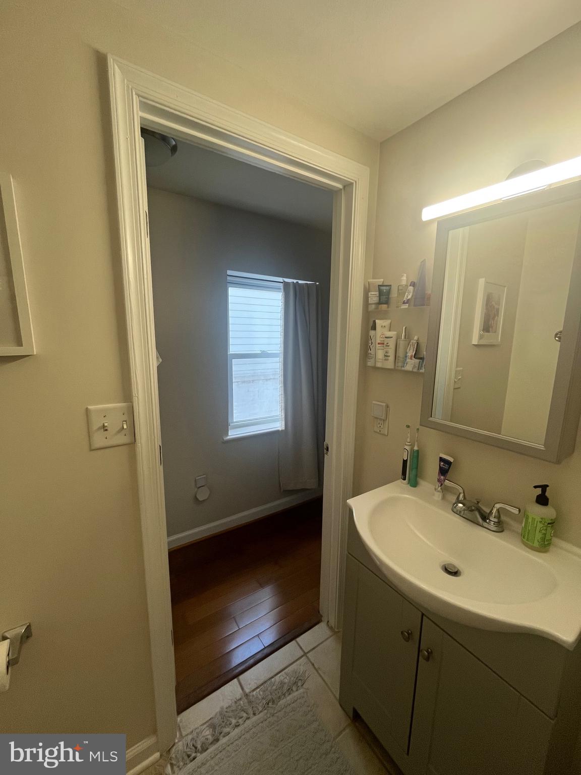 LOCUST POINT - Residential Lease