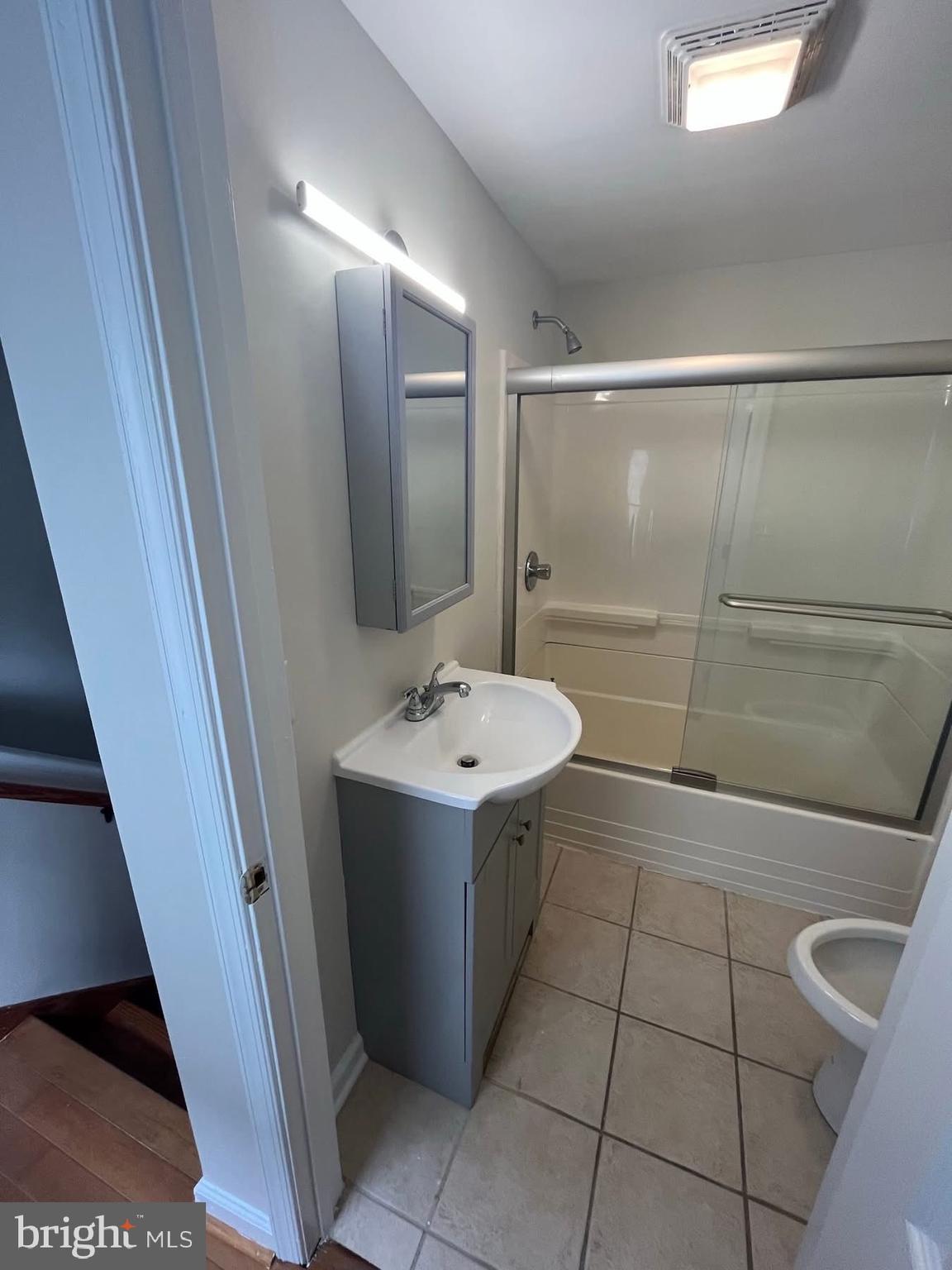 LOCUST POINT - Residential Lease