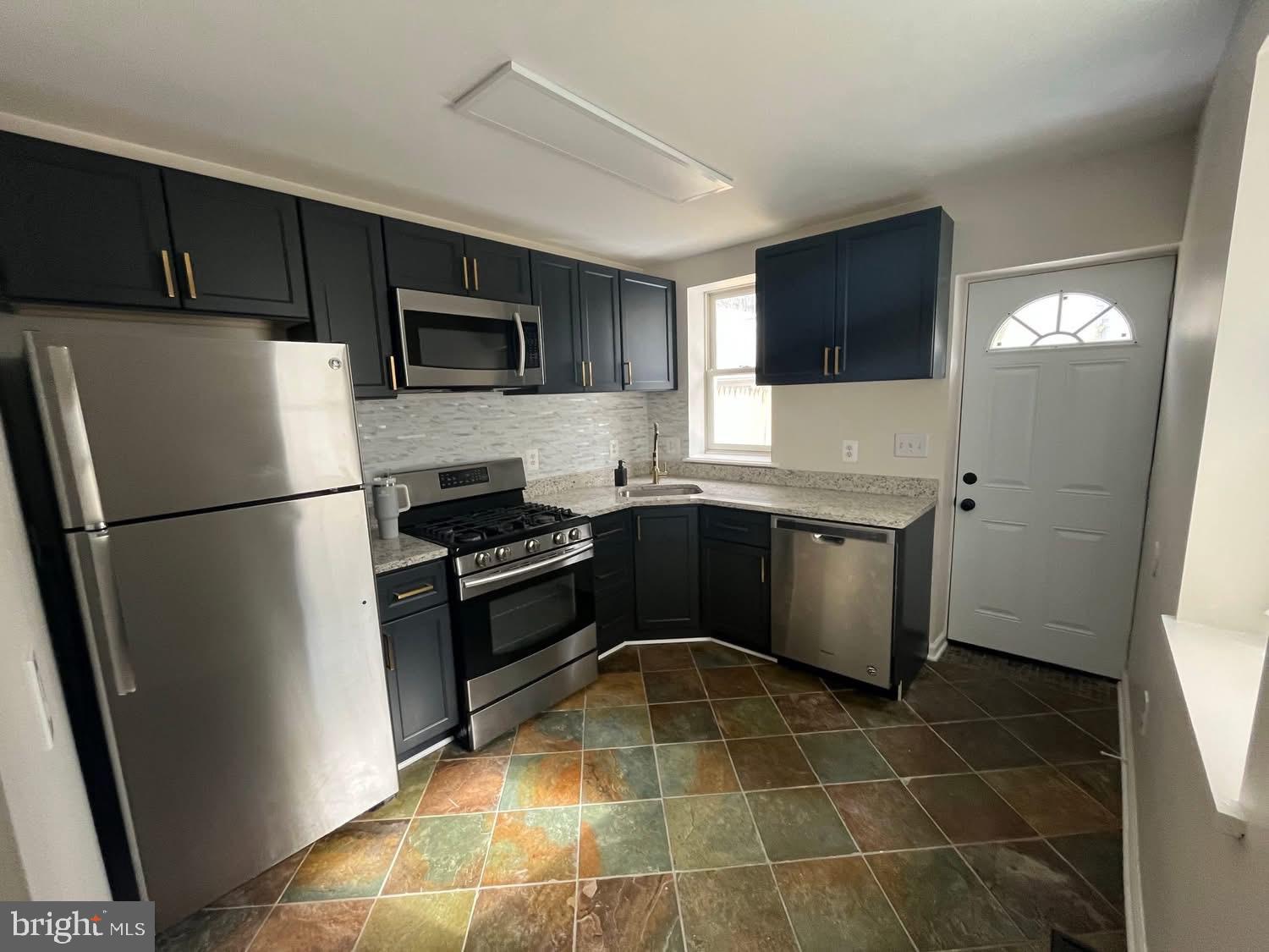 LOCUST POINT - Residential Lease