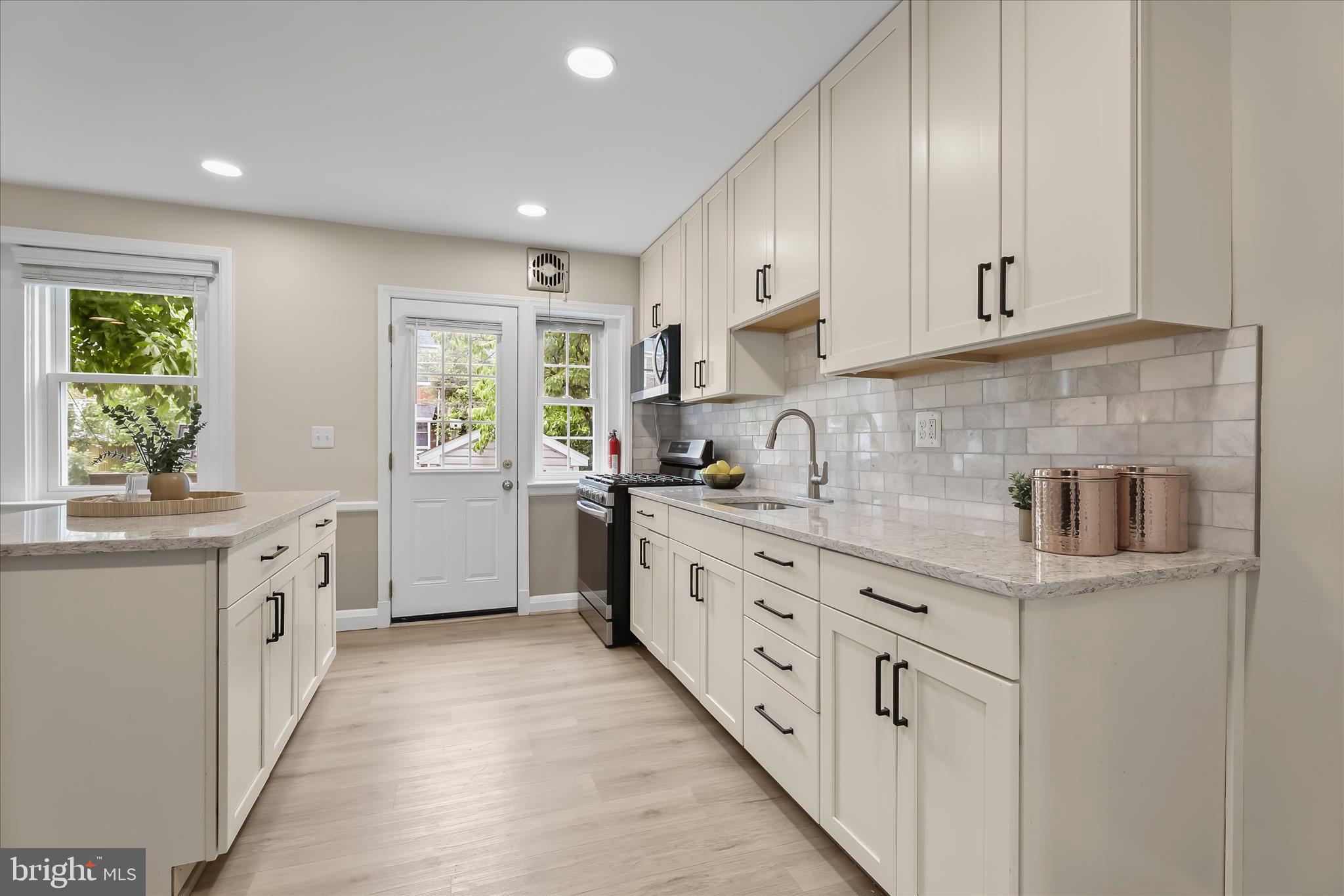 SHADY NOOK - Residential