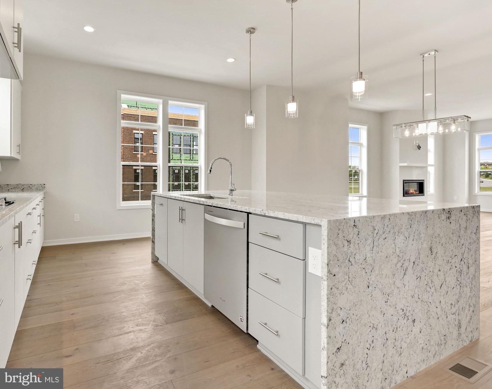 REGENCY AT BELMONT - Residential