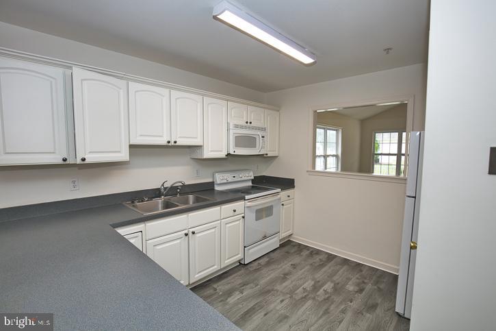 STONE GATE - Residential