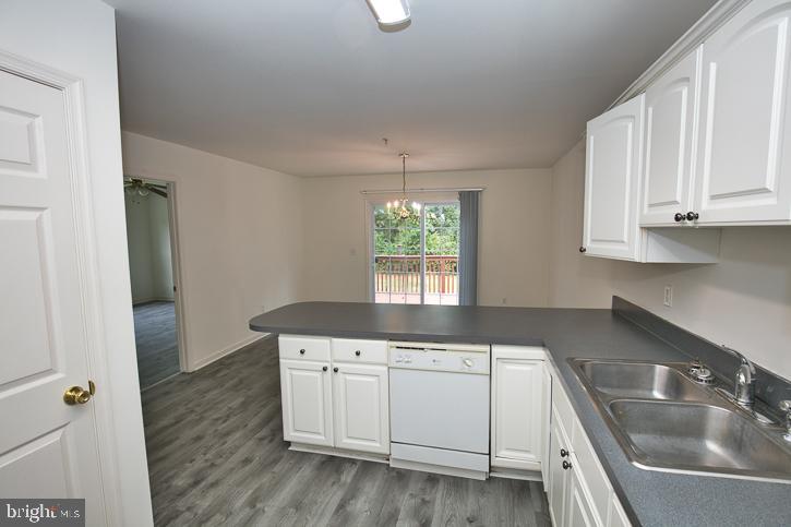 1017 SANDSTONE COURT