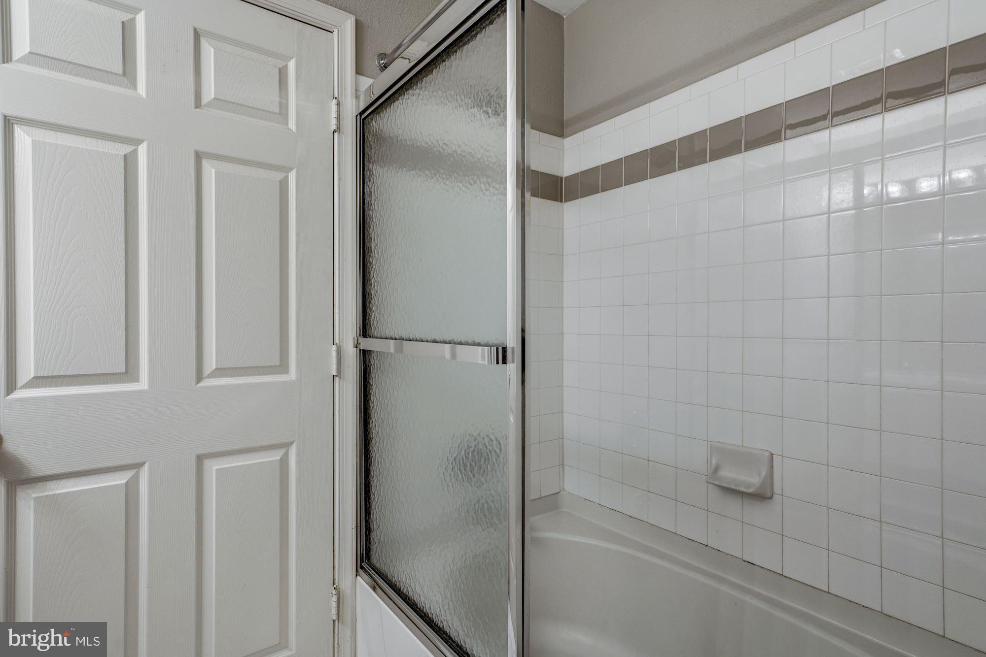 HIGH POINTE AT JEFFERSON PARK - Residential