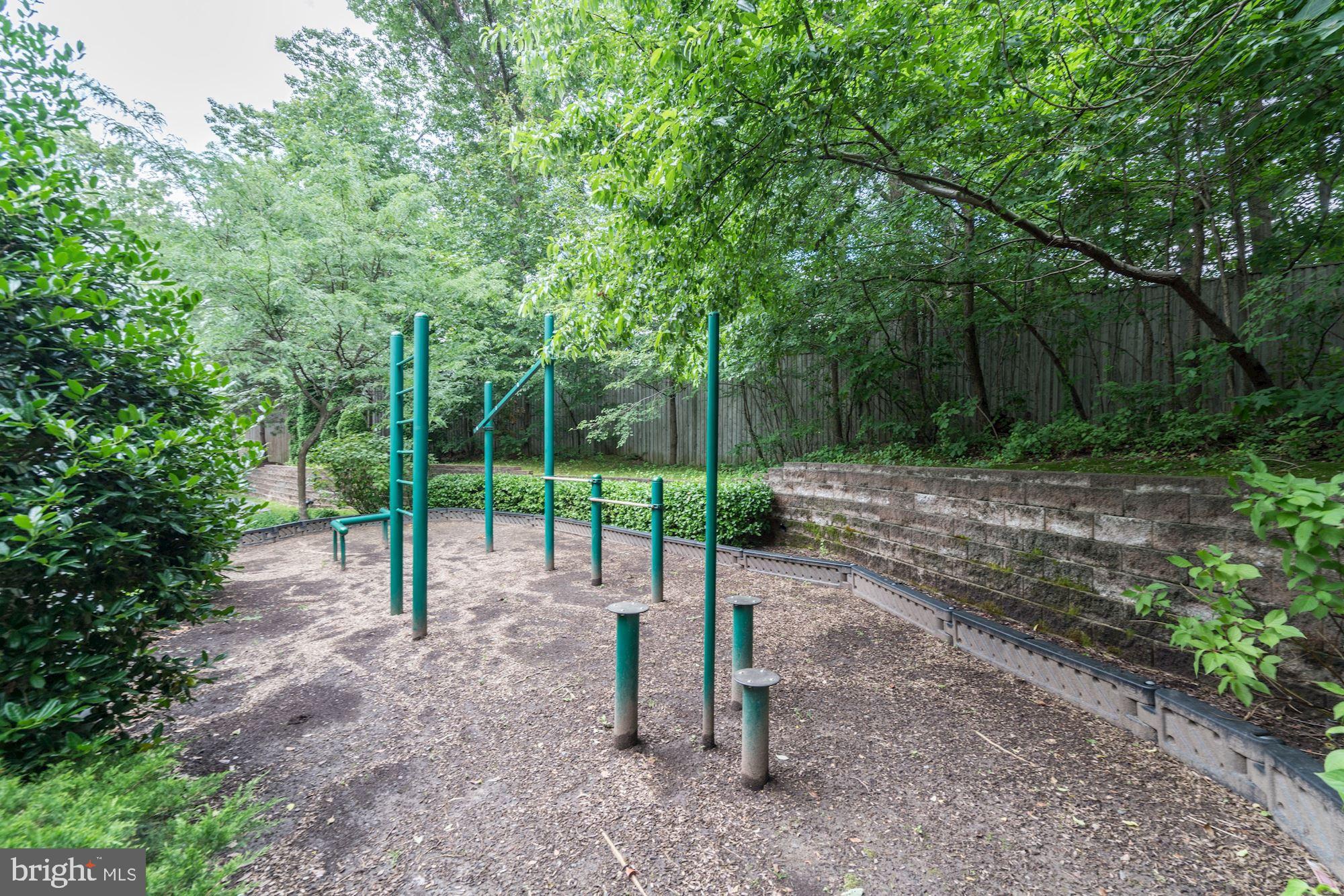 HIGH POINTE AT JEFFERSON PARK - Residential