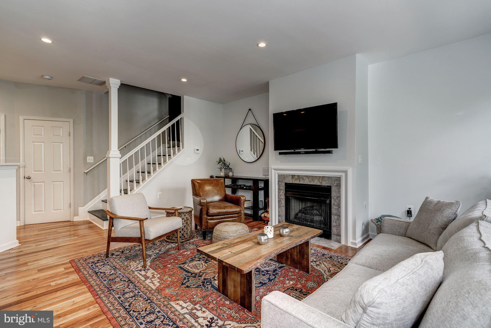 HIGH POINTE AT JEFFERSON PARK - Residential