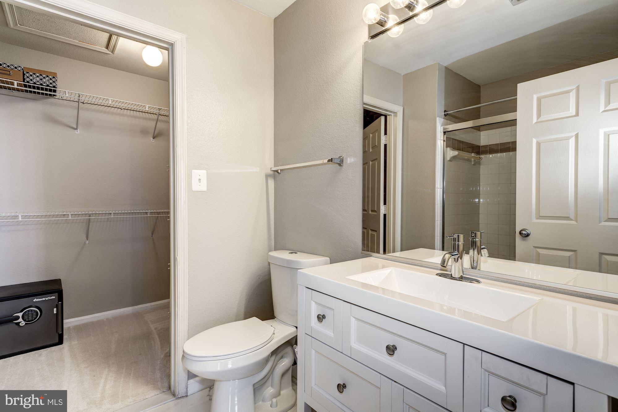 HIGH POINTE AT JEFFERSON PARK - Residential