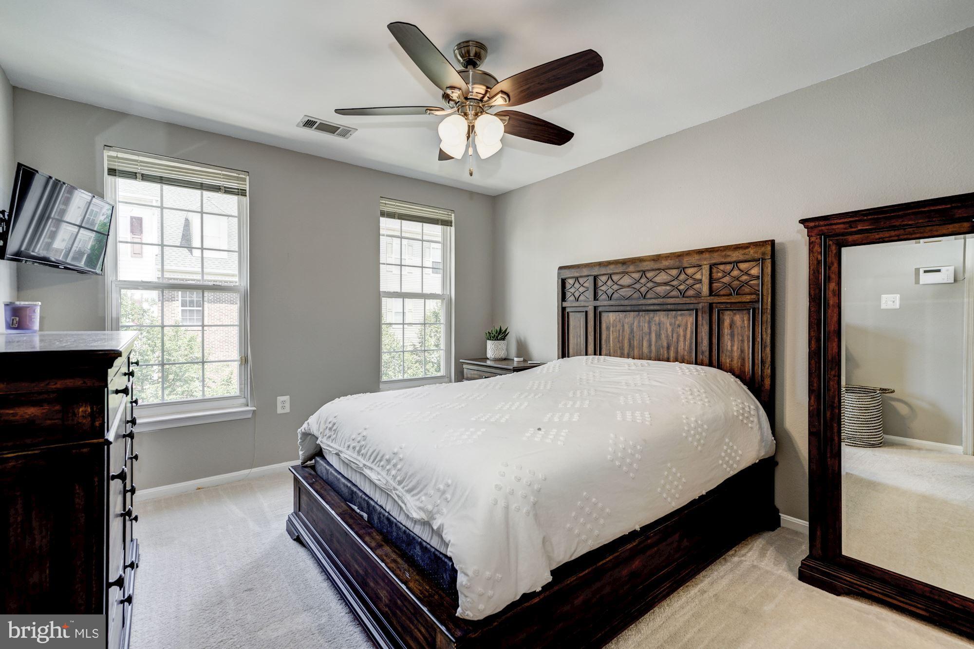 HIGH POINTE AT JEFFERSON PARK - Residential