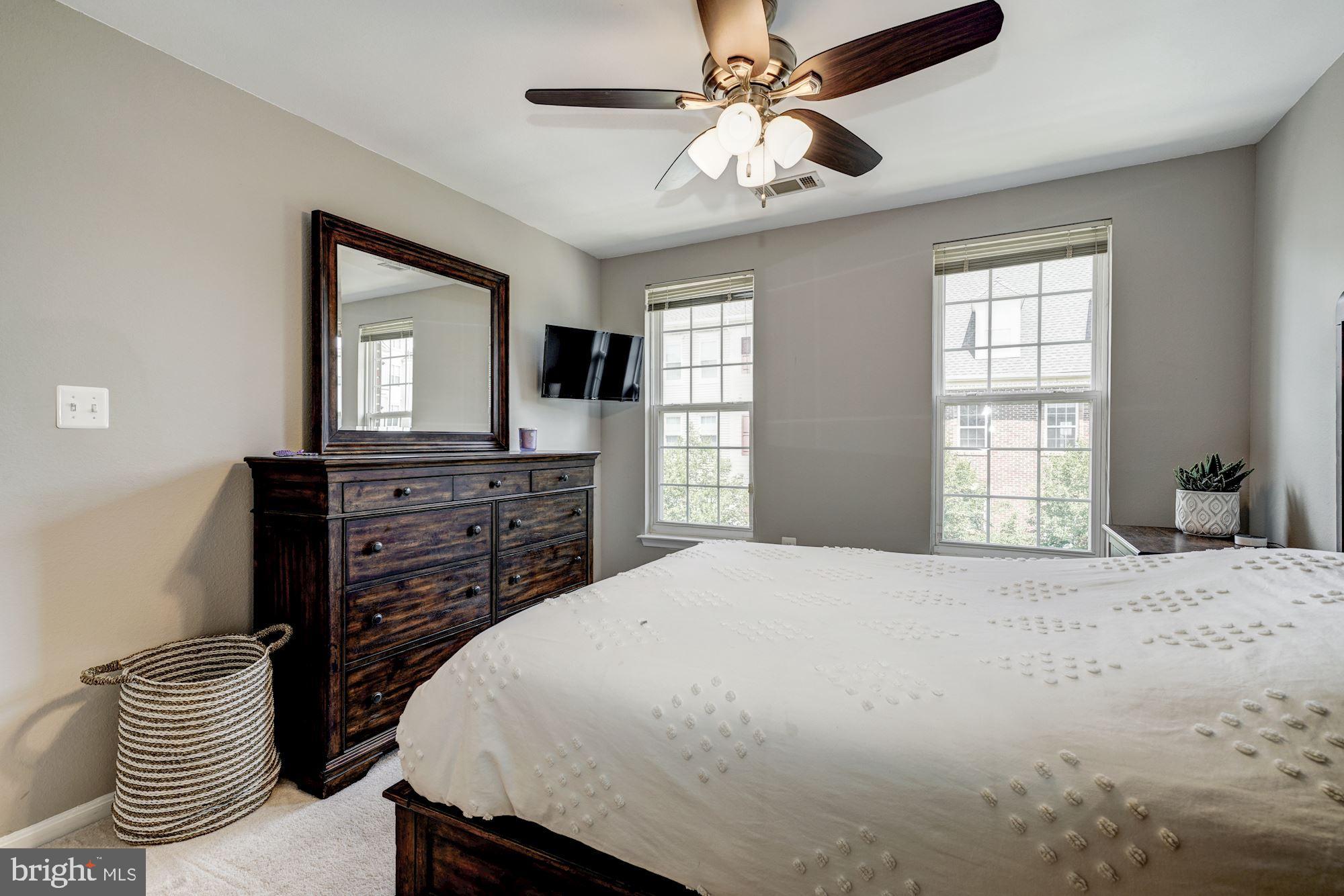 HIGH POINTE AT JEFFERSON PARK - Residential