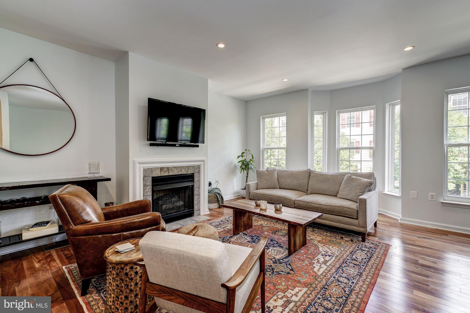 HIGH POINTE AT JEFFERSON PARK - Residential