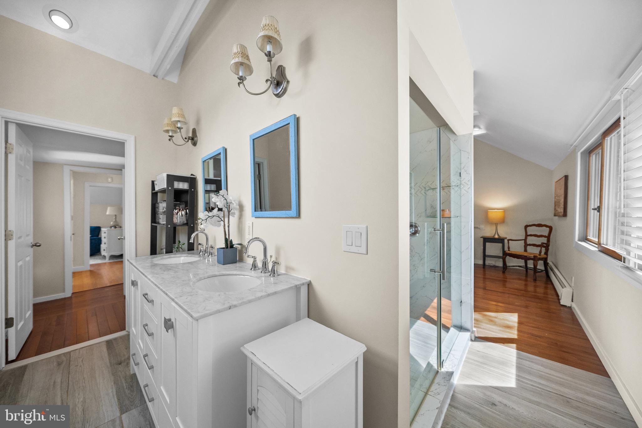 KENSINGTON - Residential