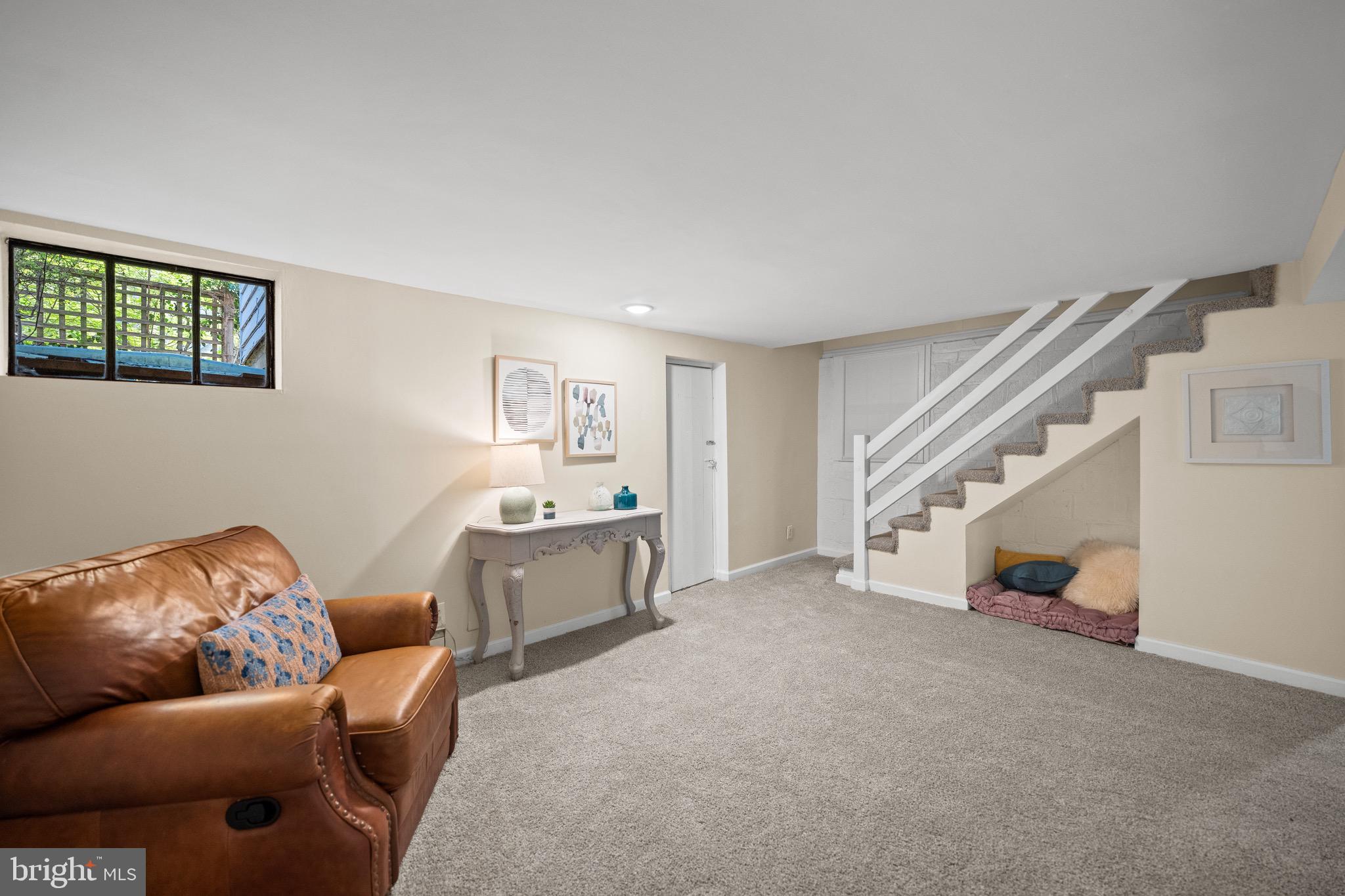 KENSINGTON - Residential