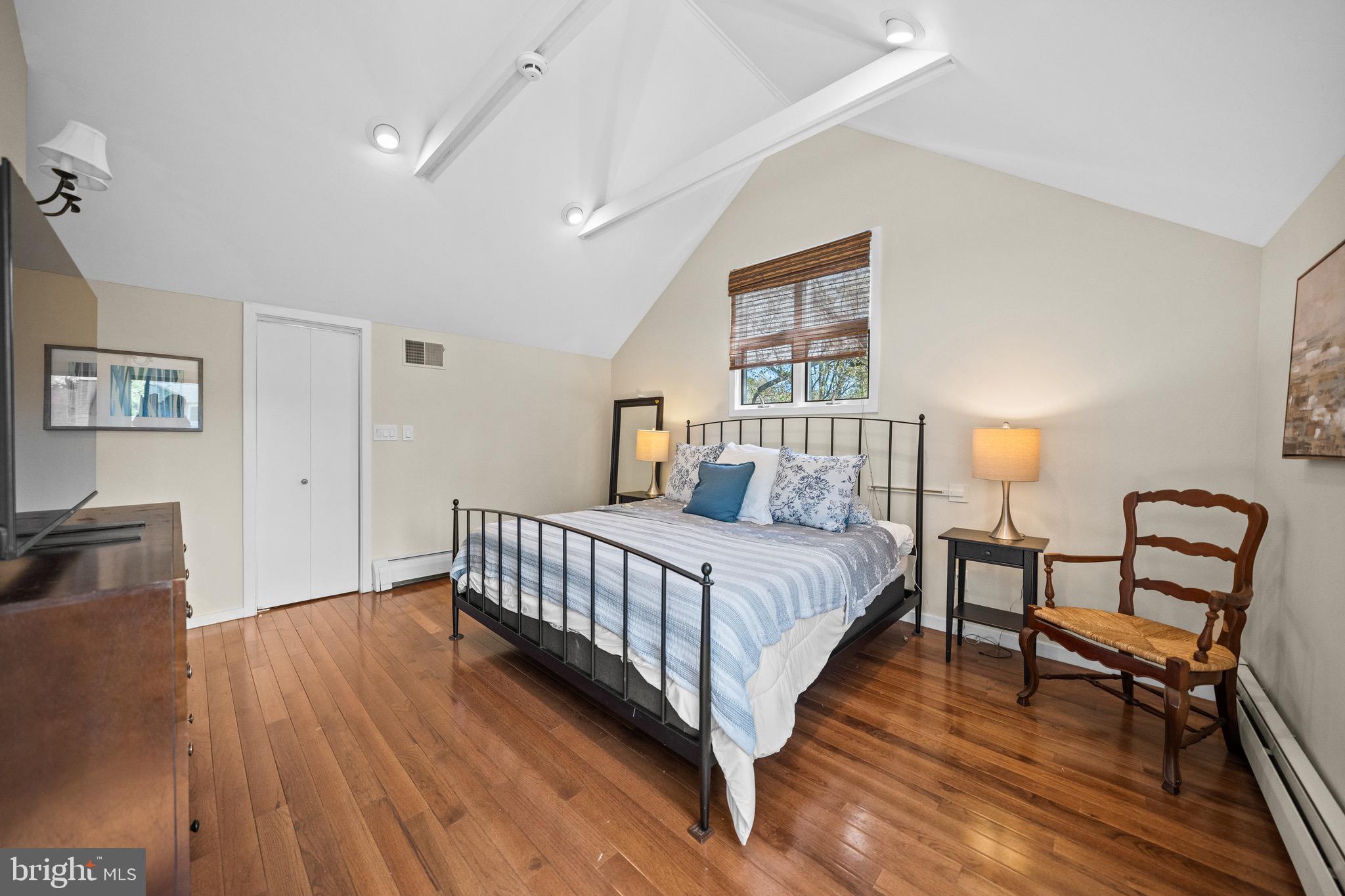 KENSINGTON - Residential