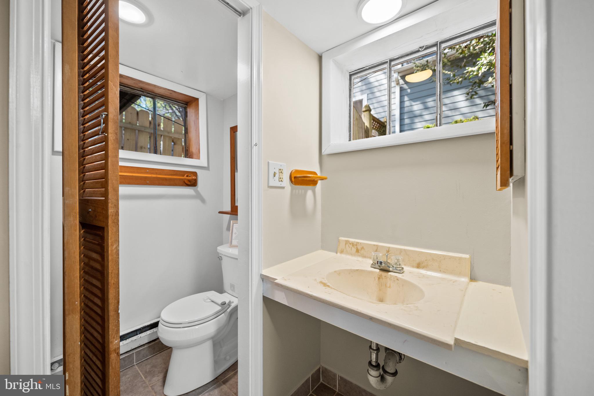 KENSINGTON - Residential