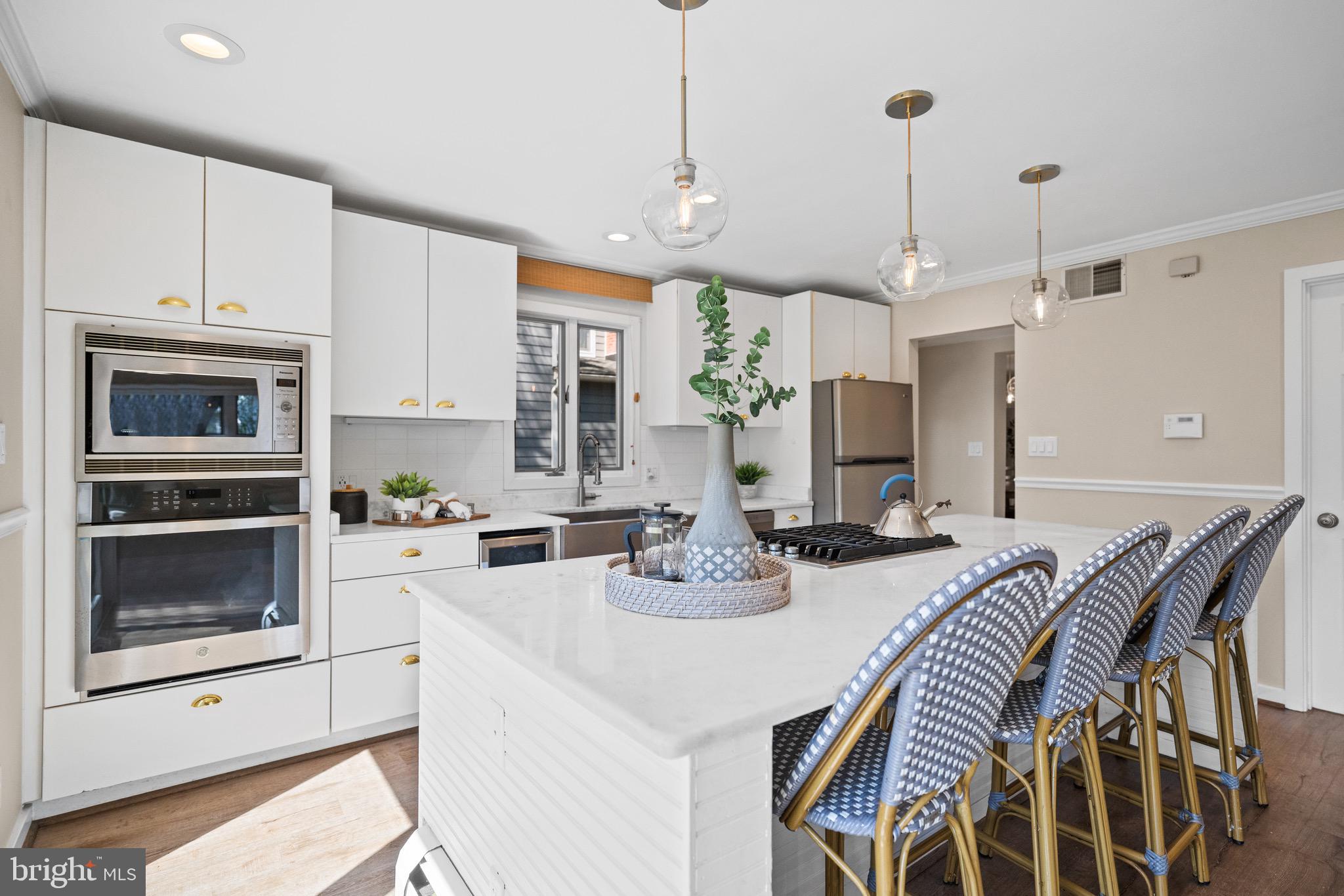 KENSINGTON - Residential