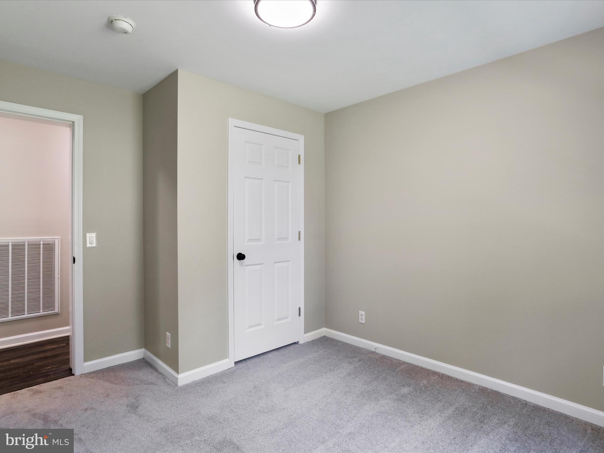 CLEMENTS MOUNTAIN - Residential