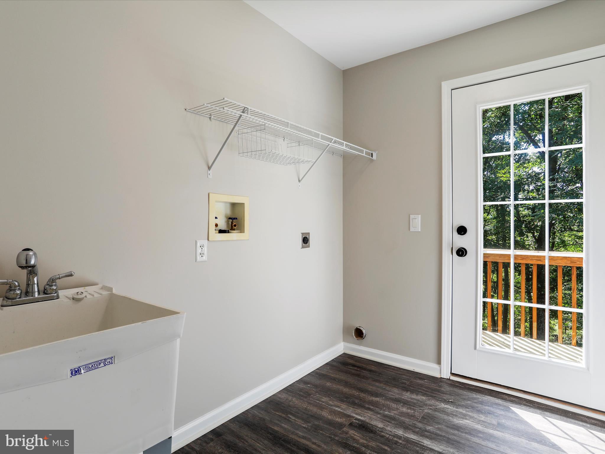 CLEMENTS MOUNTAIN - Residential