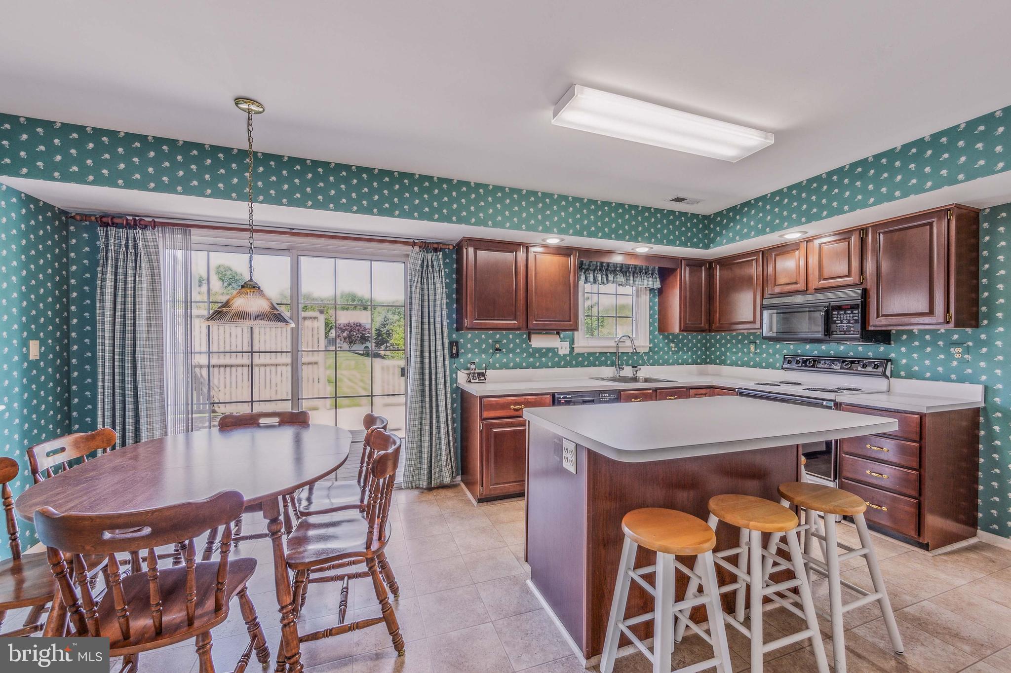 2707 E CROSSING CIRCLE