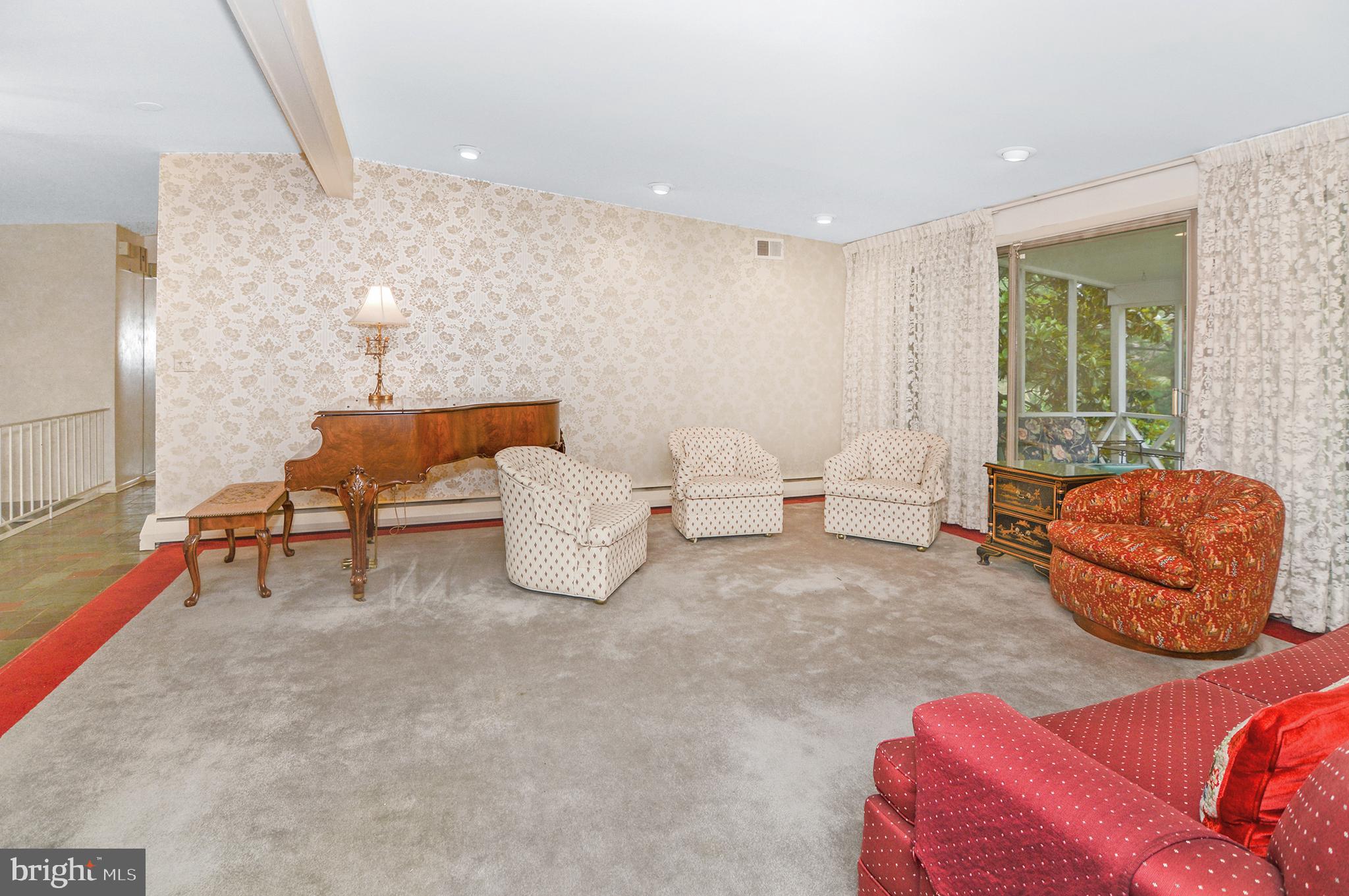 MIDFIELD - Residential